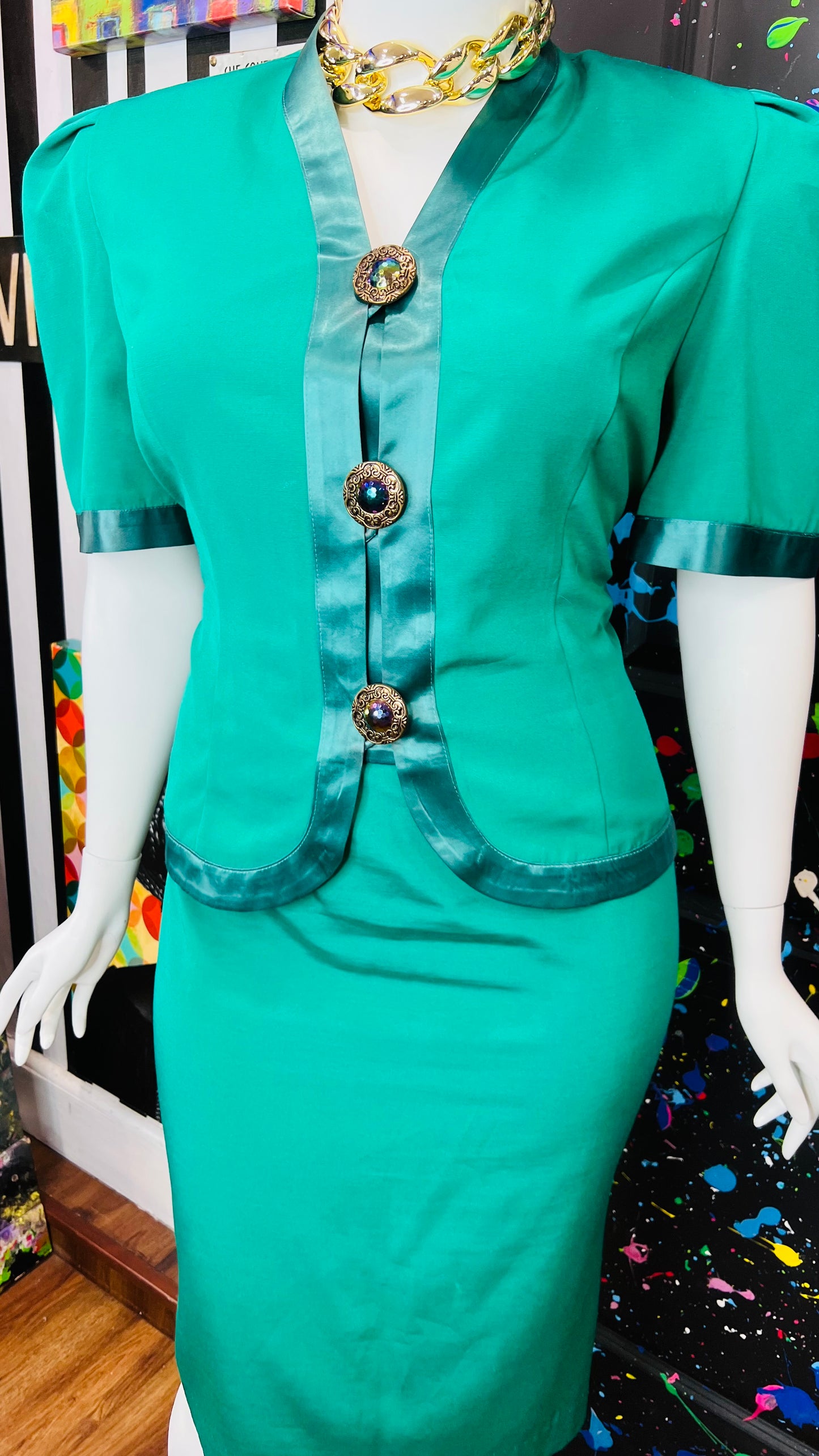 Vintage Green Jewel Button Skirt Set (22 1/2)