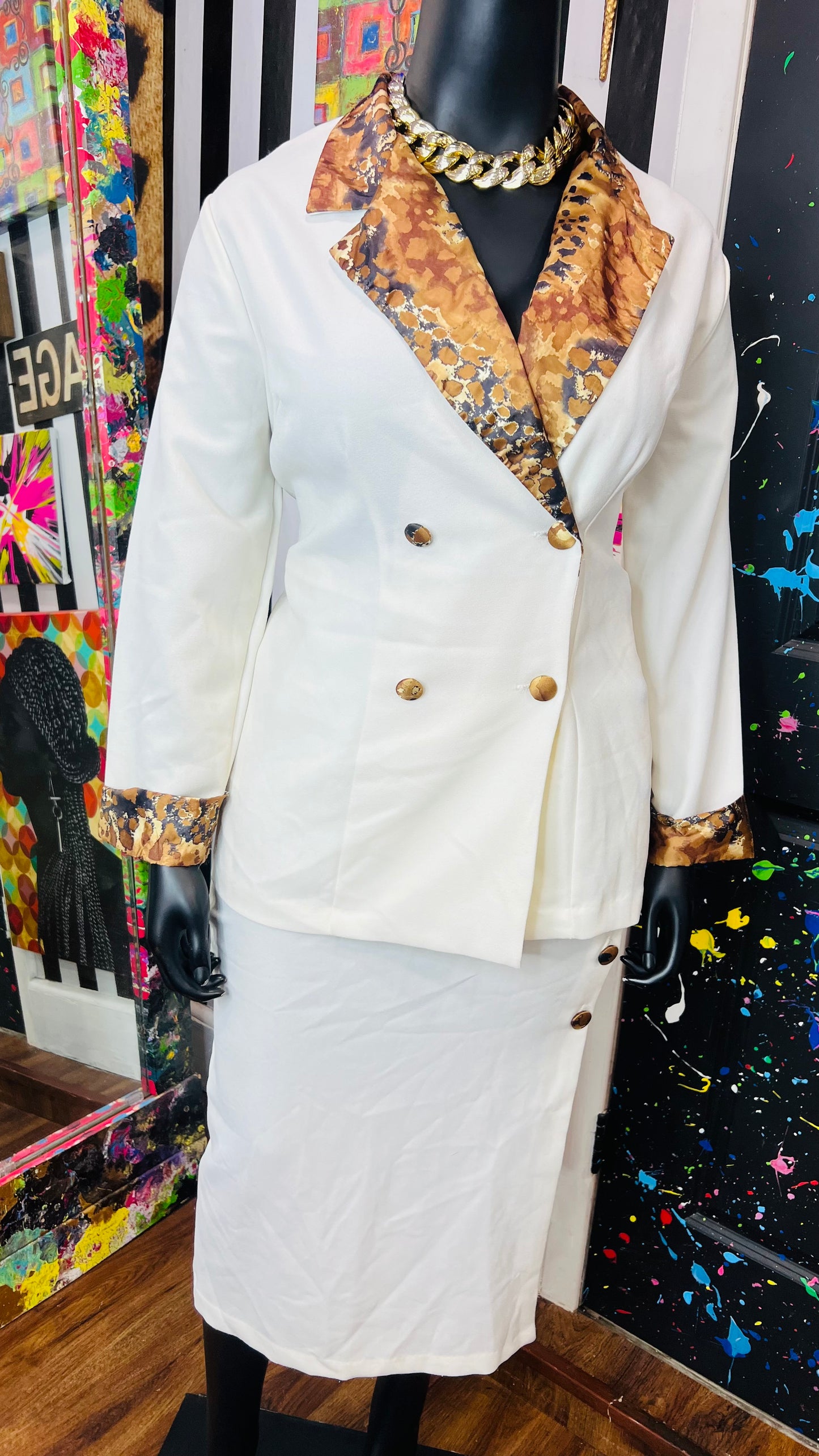 Vintage Cream & Abstract Print Skirt Suit (18)