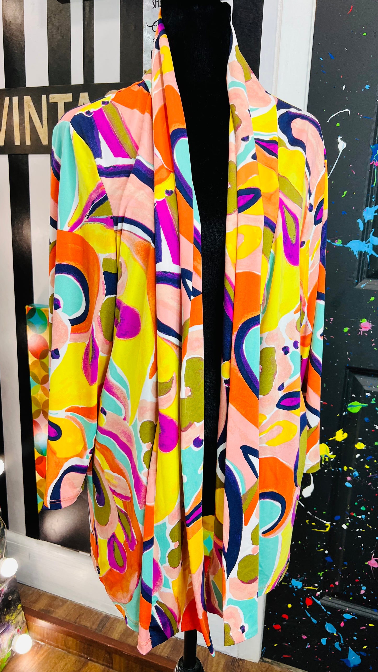 Abstract Short Duster (18)