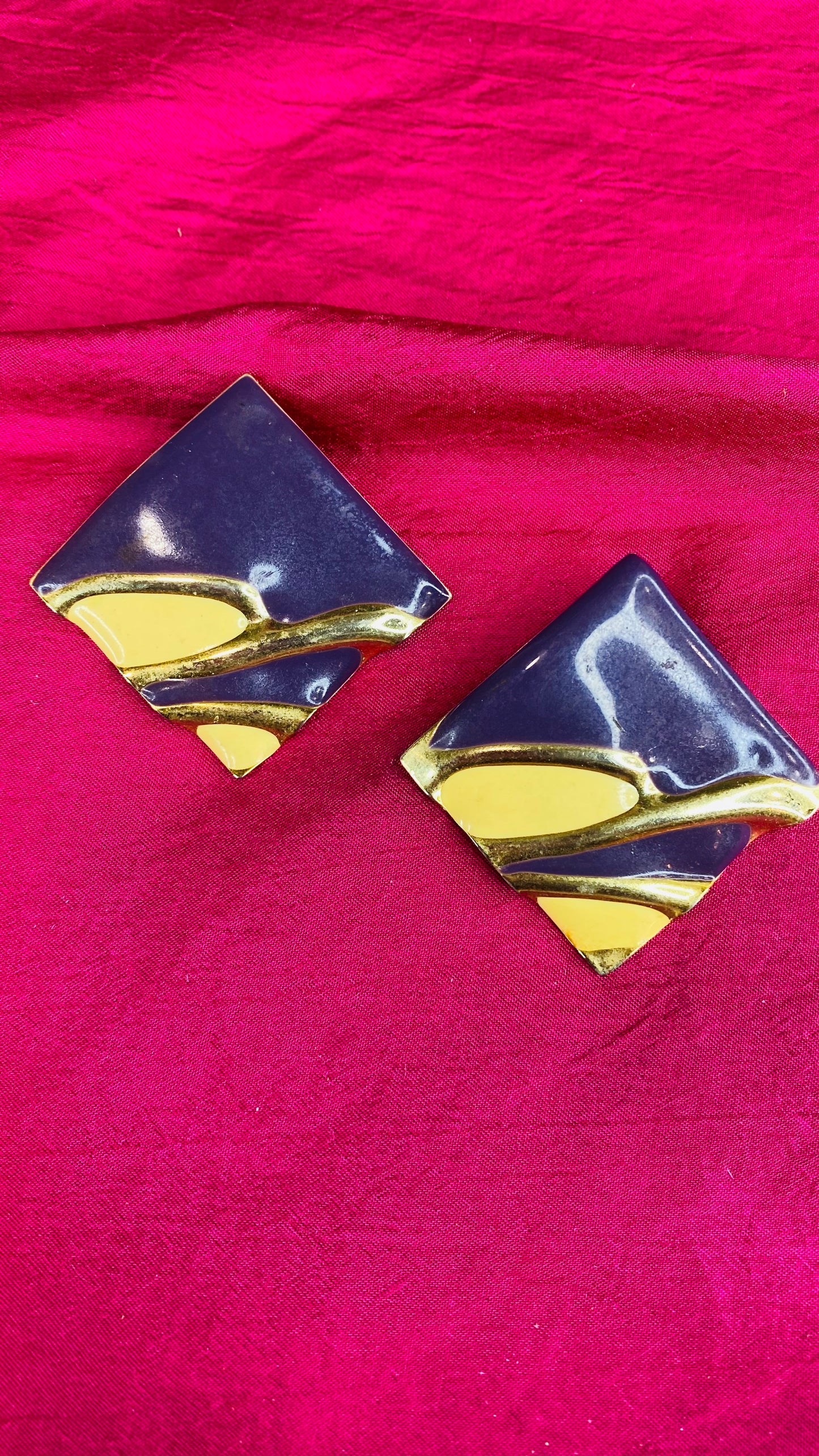 Vintage Eva Pierced ear earrings