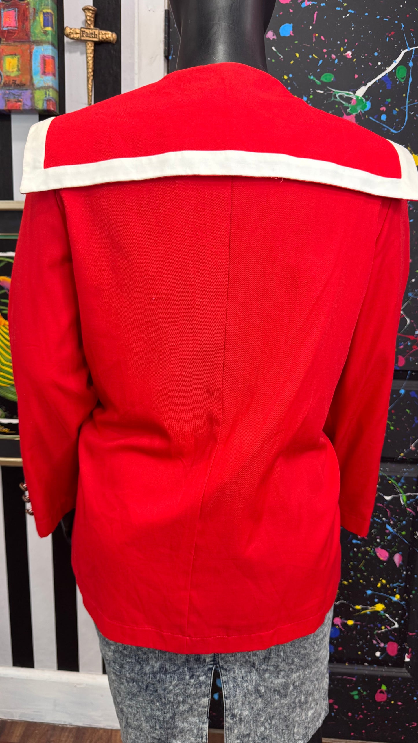 Vintage Red & White Gloria Vanderbilt Crest Blazer (20) *KC