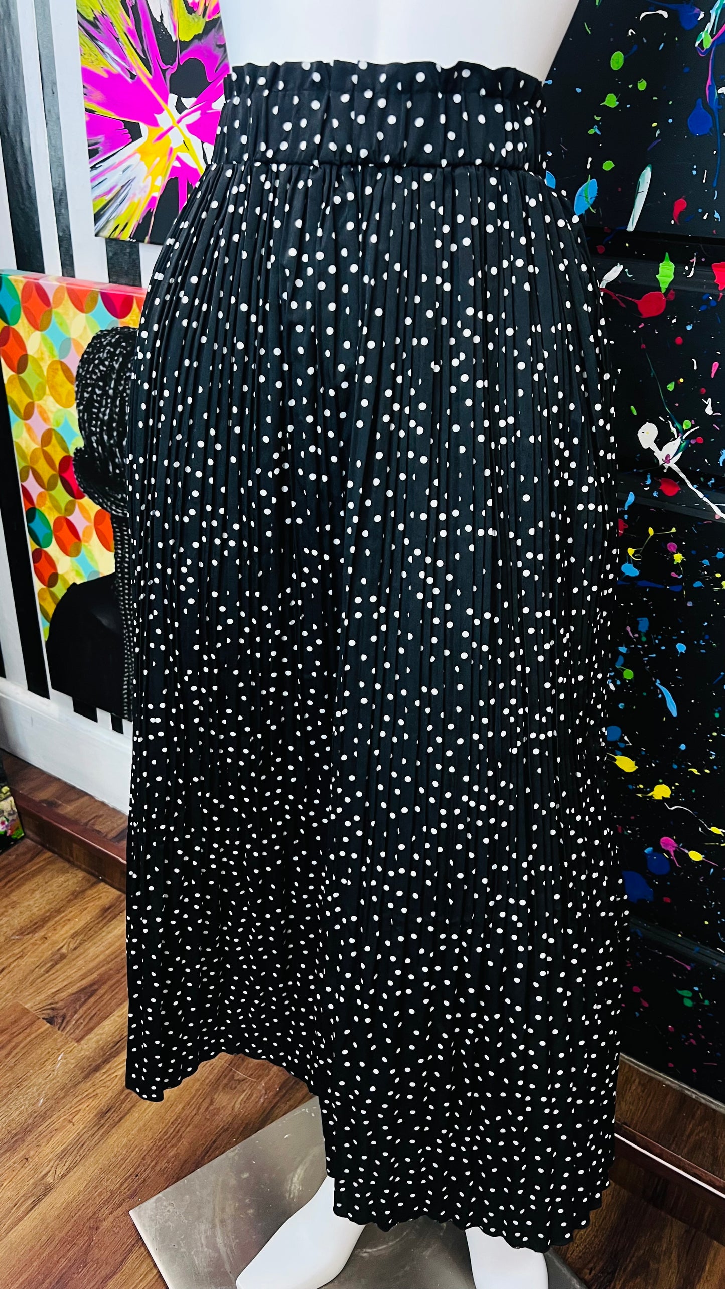 New w/Tags Paper Bag Waist Polka Dot Black & White Skirt (22)