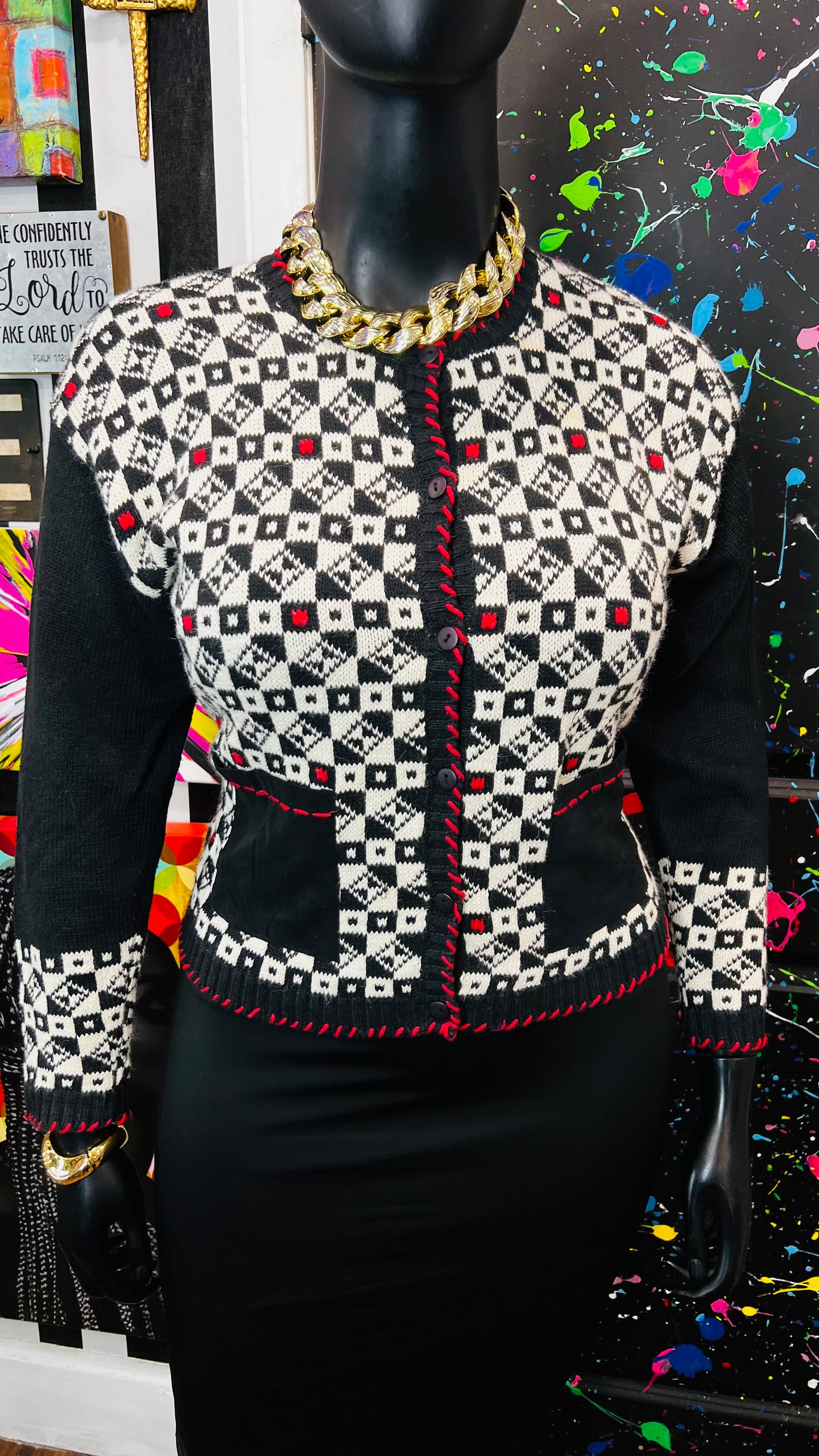 Vintage Black White & Red Cropped Sweater (16)