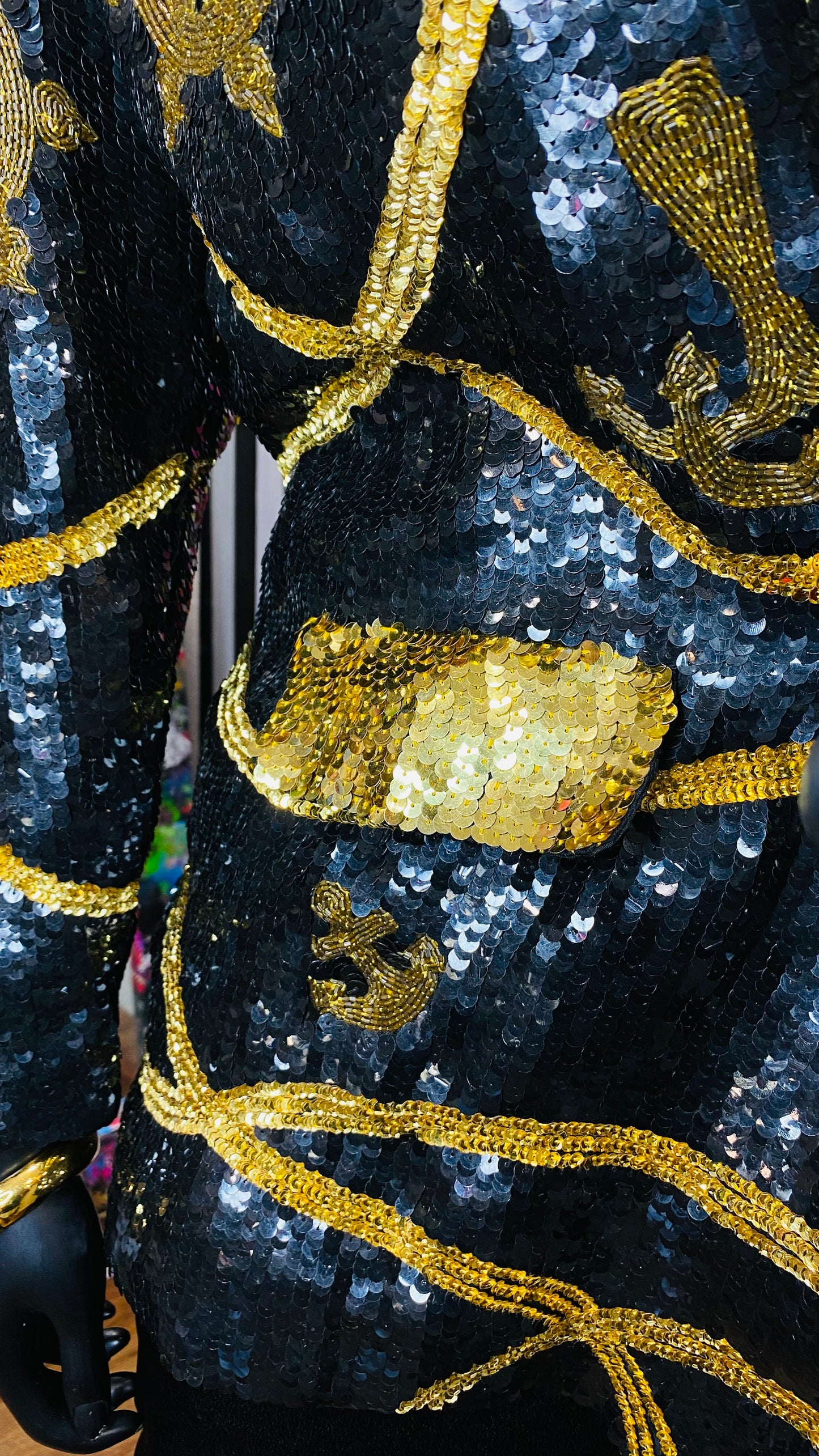 Vintage Sequin Black & Gold Blazer (14)