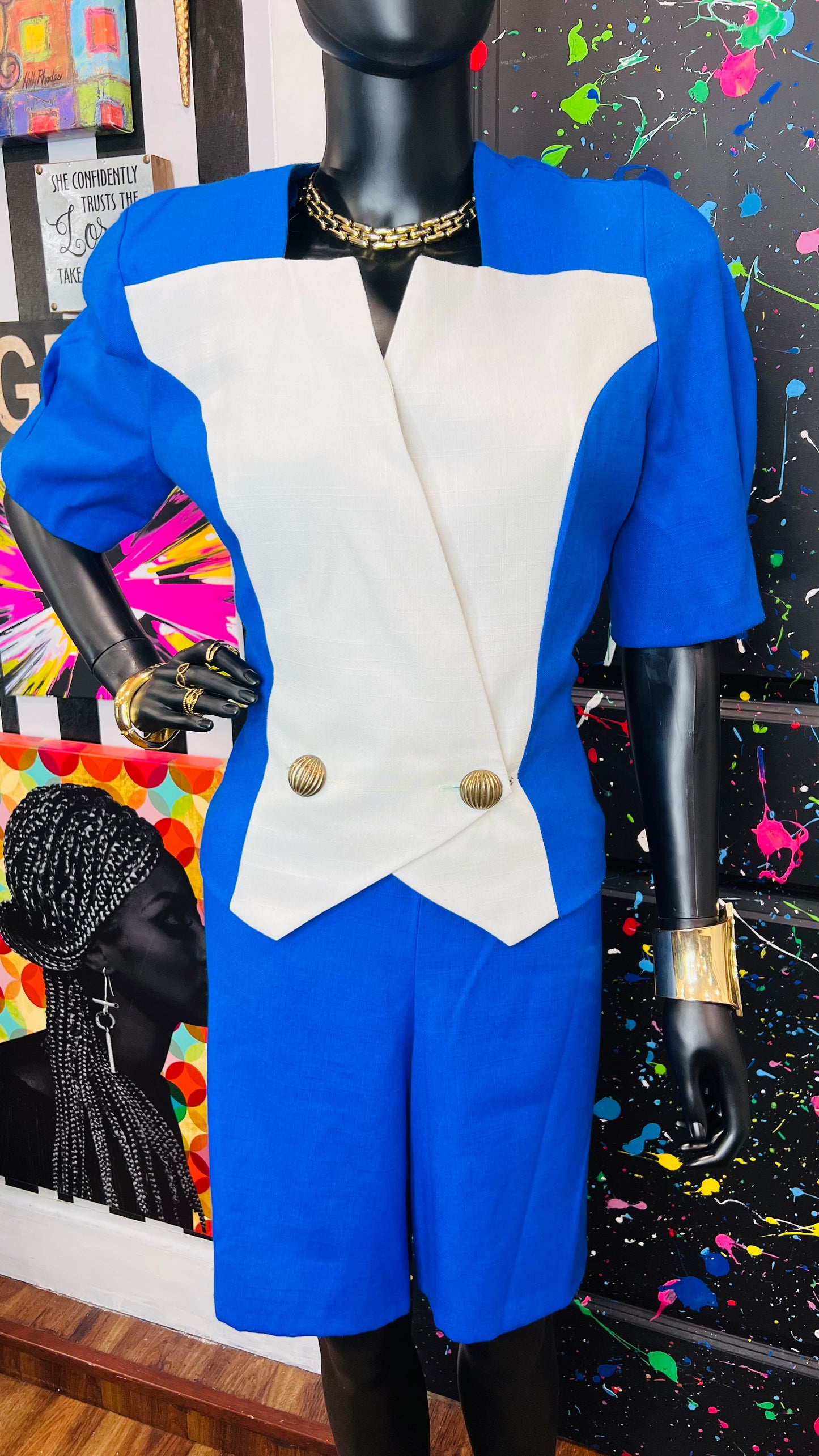 Vintage Blue & White Short Set (12)