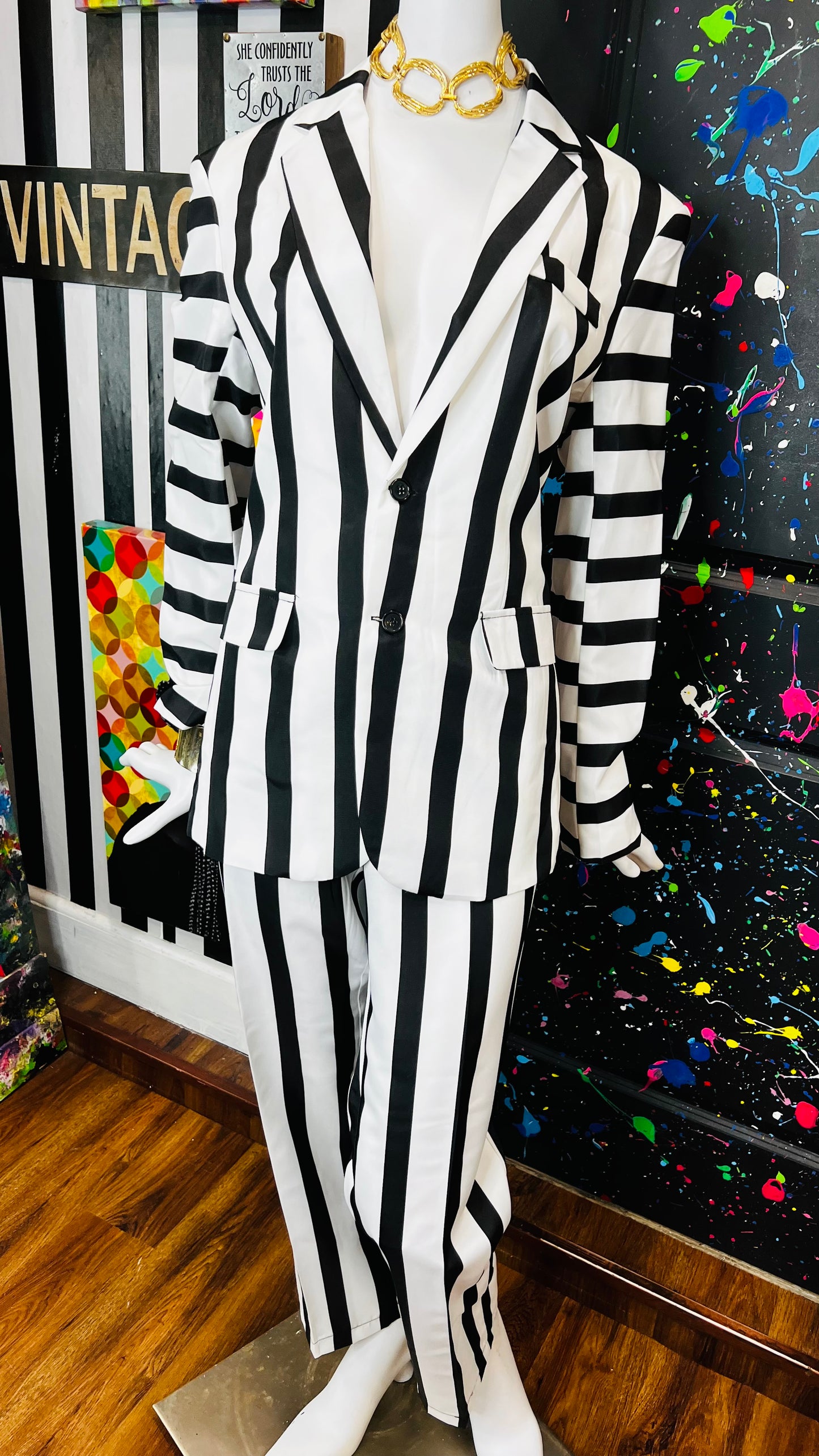 Black & White Stripe Pants Suit (12/14)
