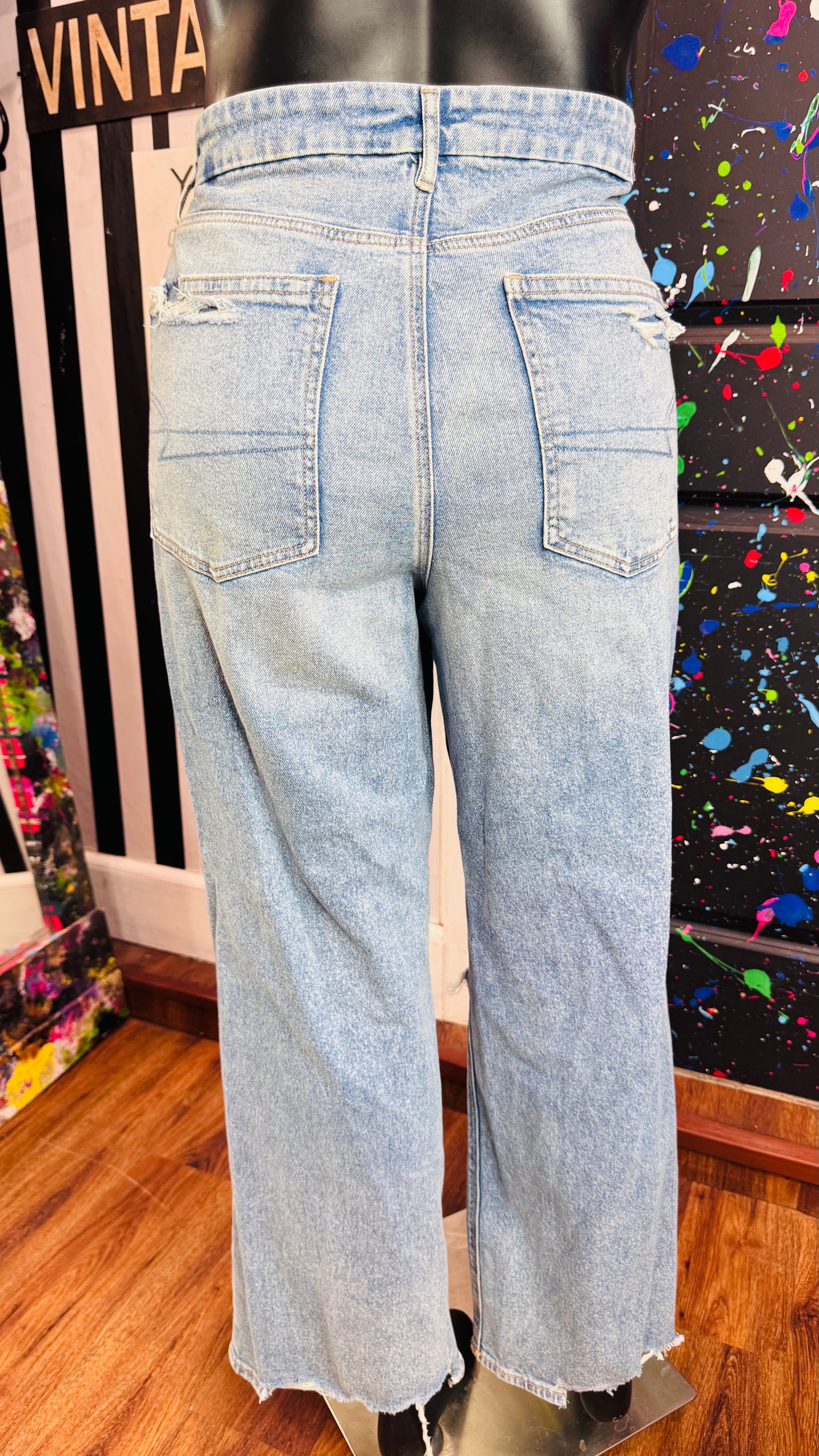 American Eagle Distressed Jeans New w/ Tags *KC*