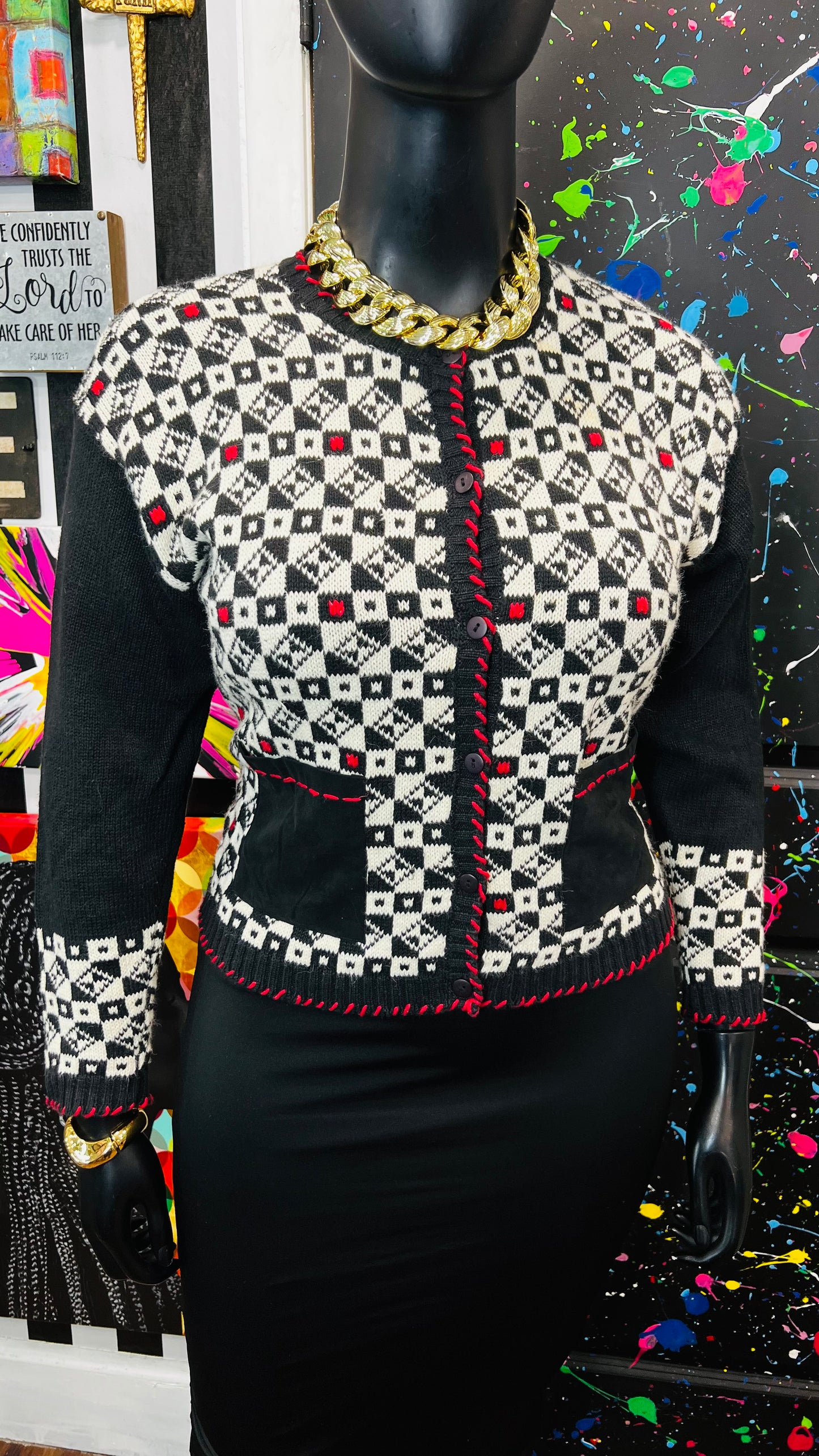 Vintage Black White & Red Cropped Sweater (16)