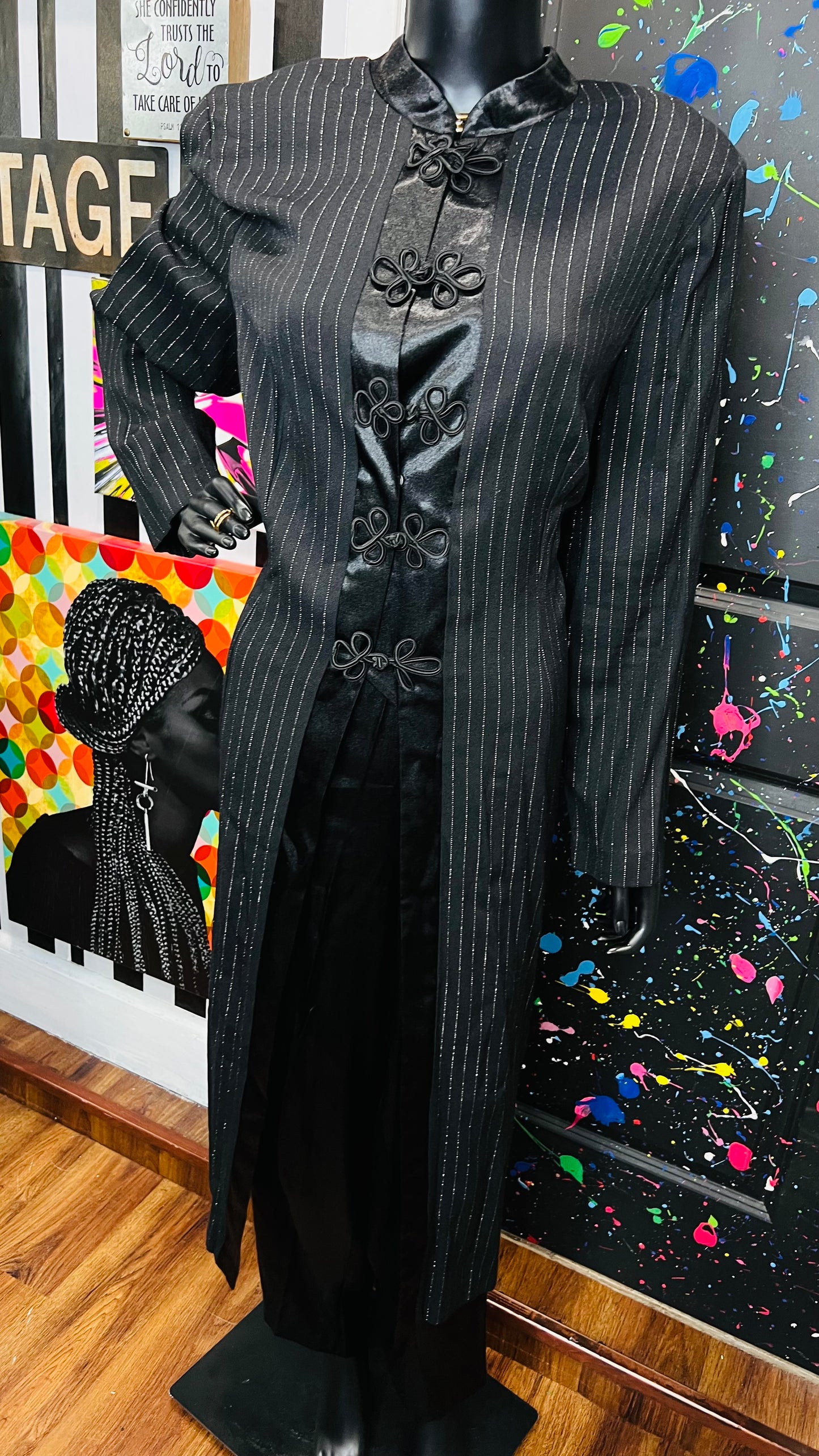 Vintage Black & Silver Pen Striped Pants Suit & Duster (20W)
