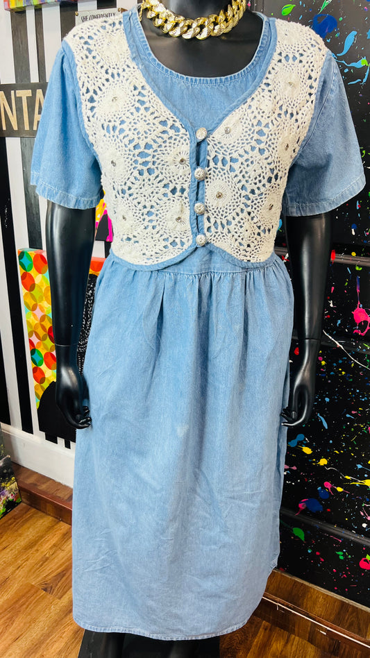 Plus Size Vintage Denim Dress w/ Attached Vest & Studds (16)