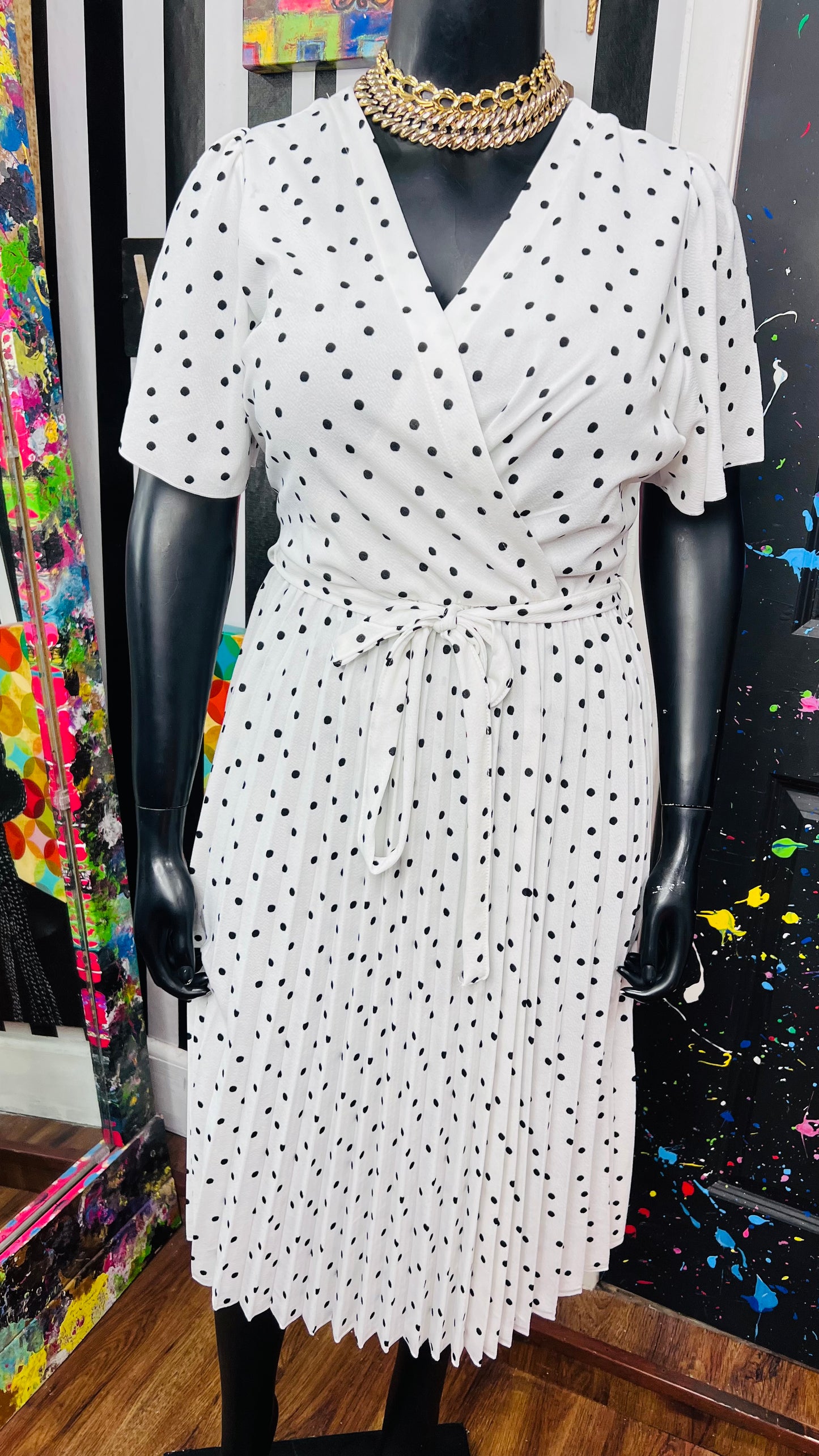 White & Black Polka Dot Dress (18/20)