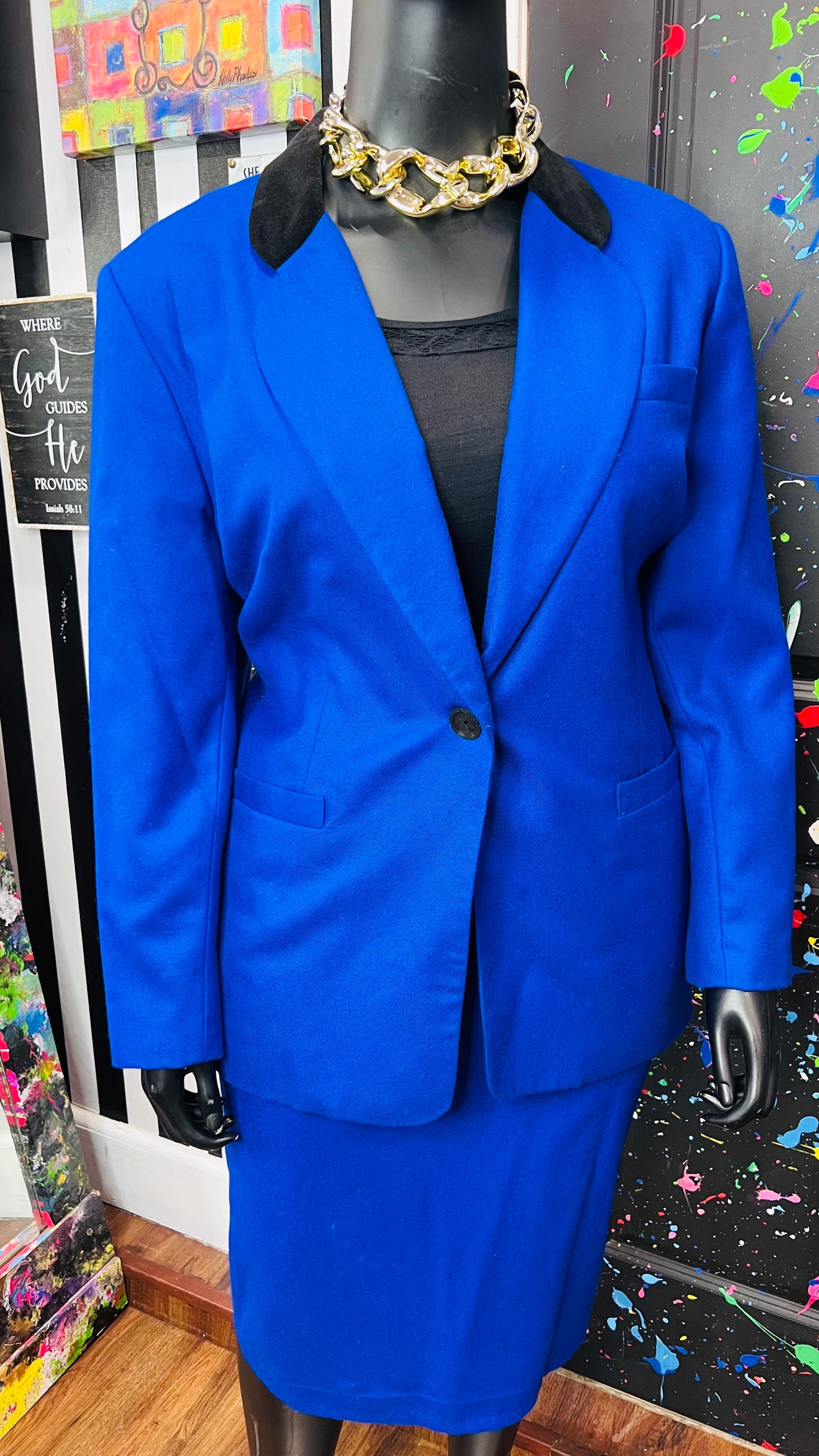 Vintage 100% Wool Cobalt Blue Skirt Suit (20)