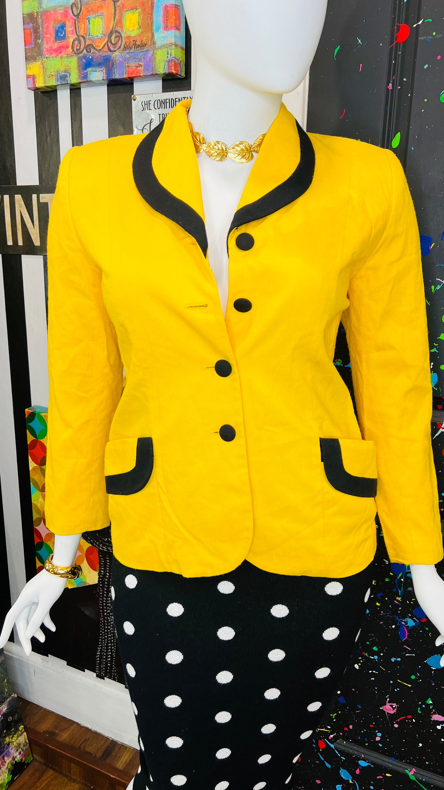 Vintage Black & Yellow Blazer (14)