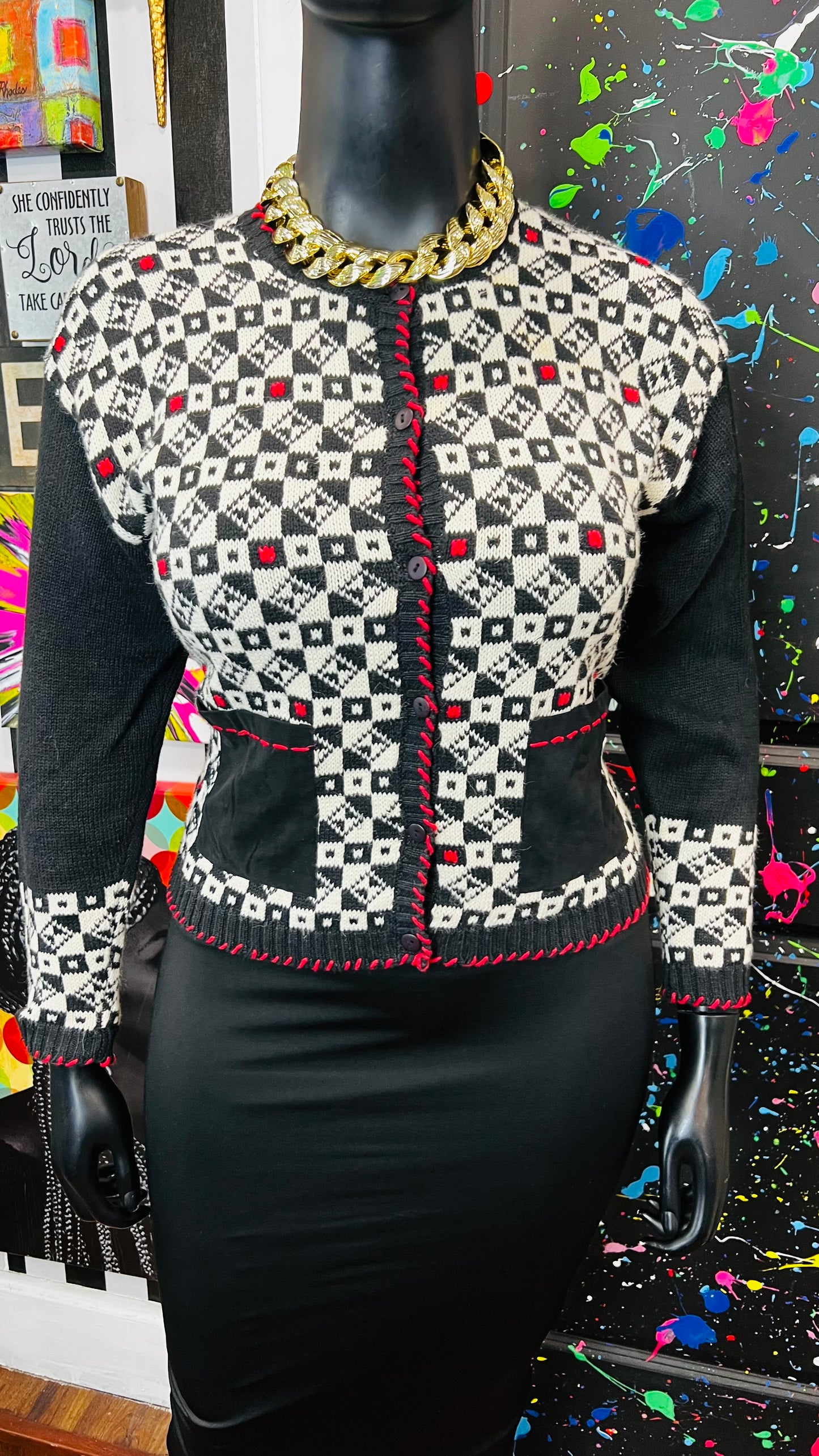 Vintage Black White & Red Cropped Sweater (16)