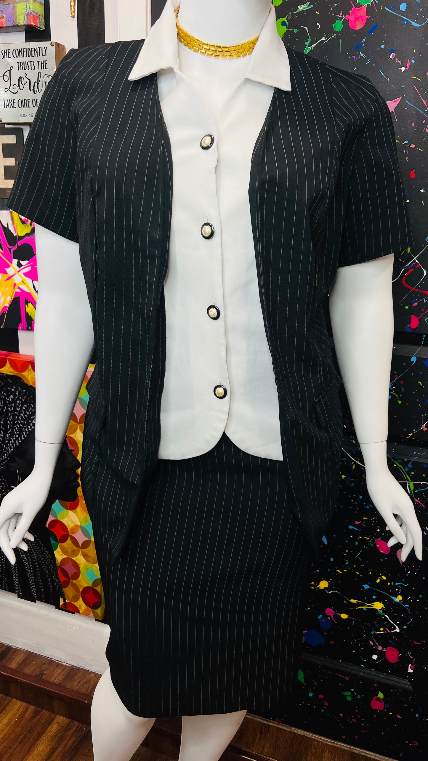 Vintage Black & White Pin Striped Suit (18W)