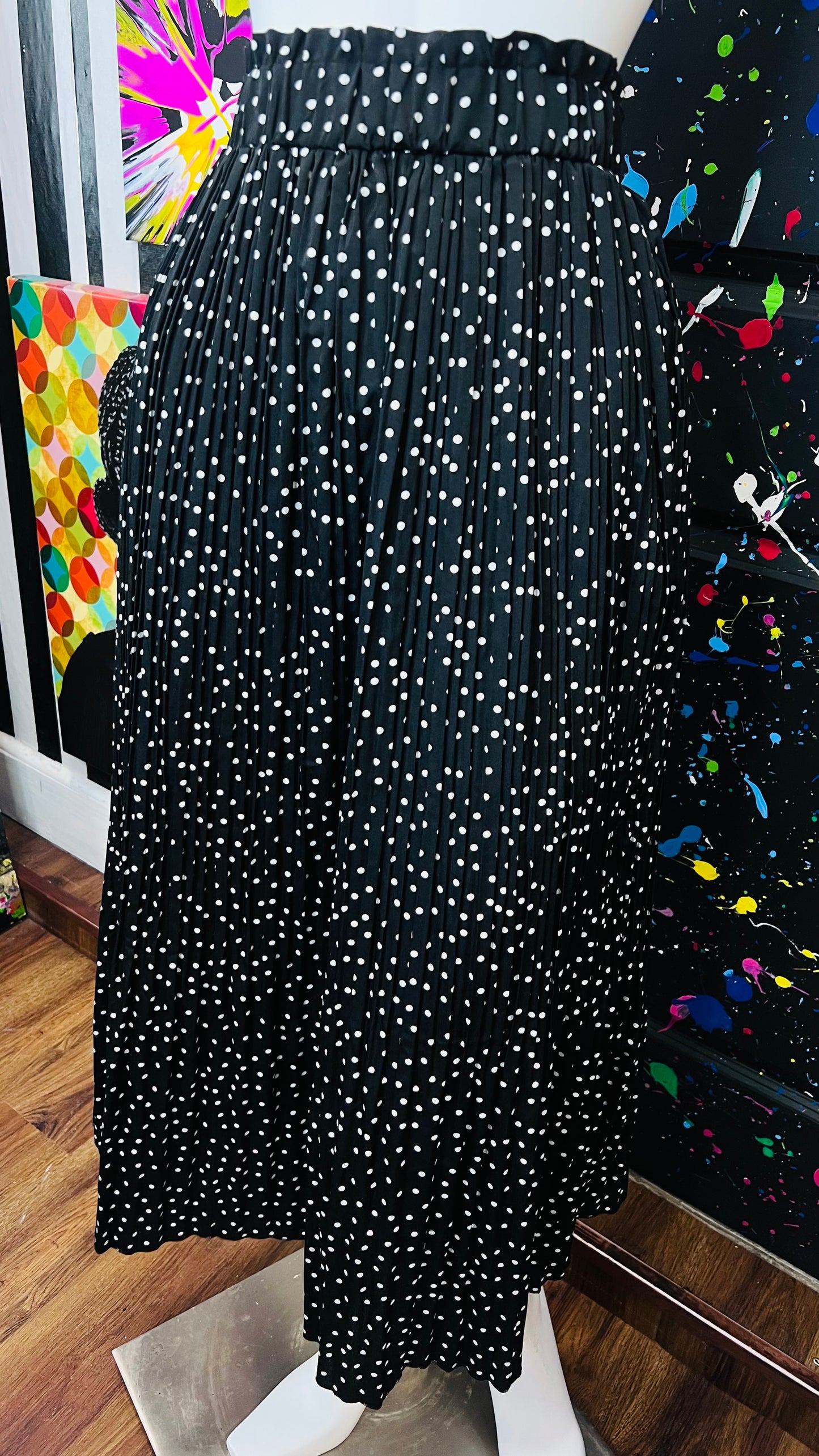 New w/Tags Paper Bag Waist Polka Dot Black & White Skirt (22)