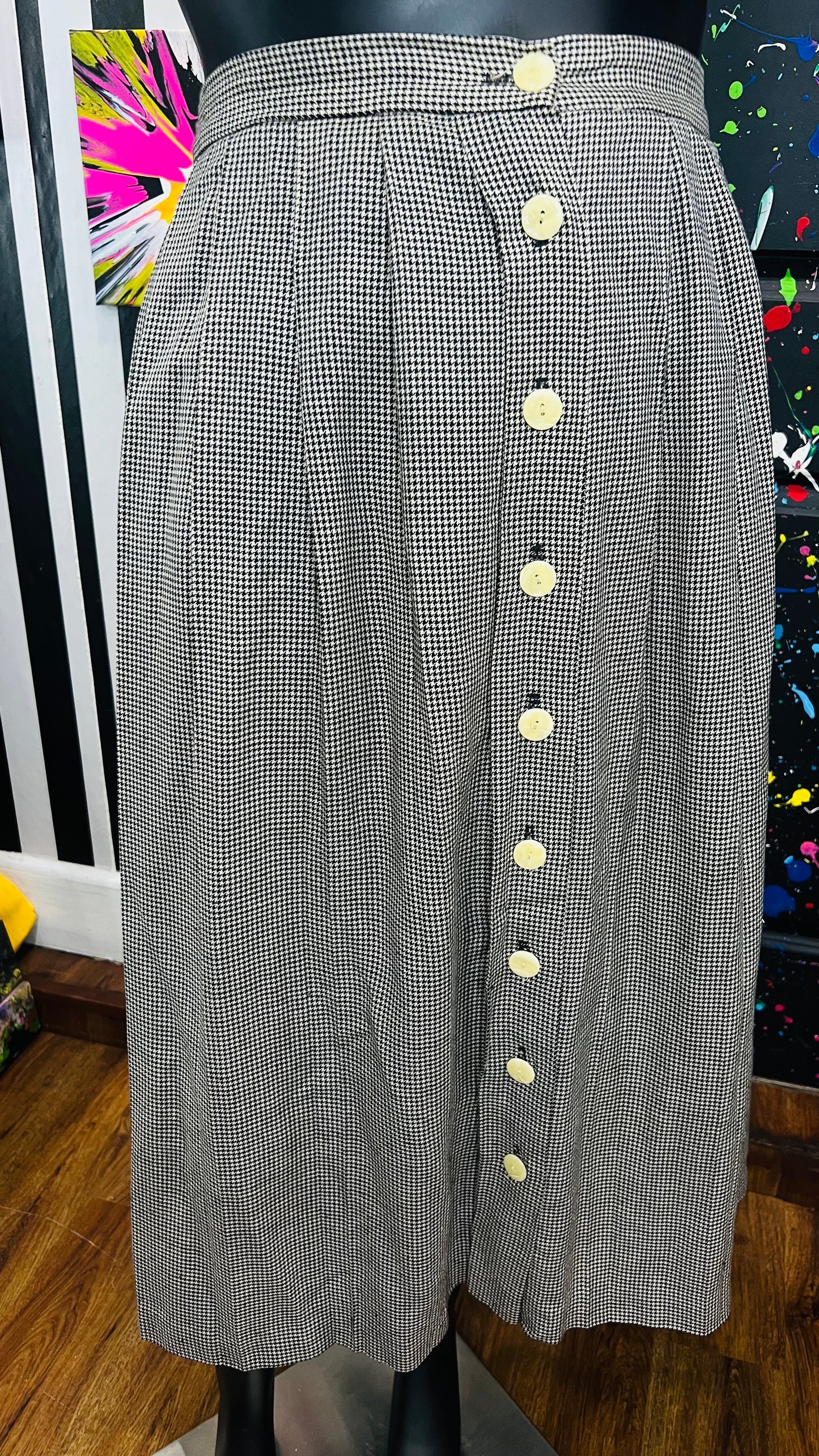 Vintage Hounds Tooth Front Button Skirt (18)