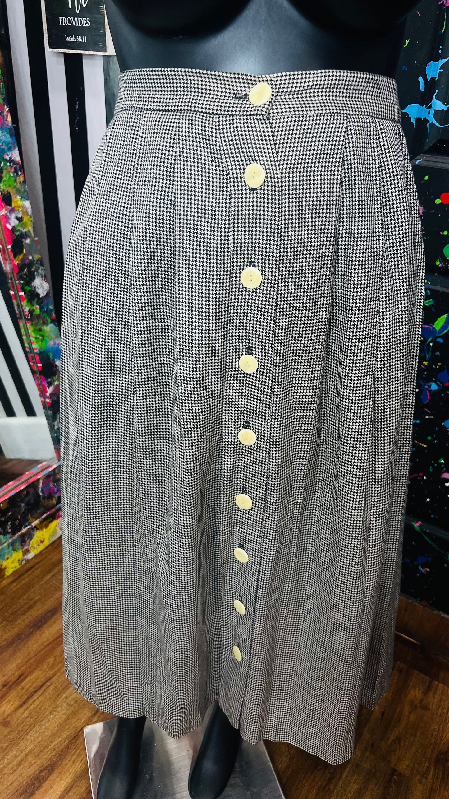 Vintage Hounds Tooth Front Button Skirt (18)