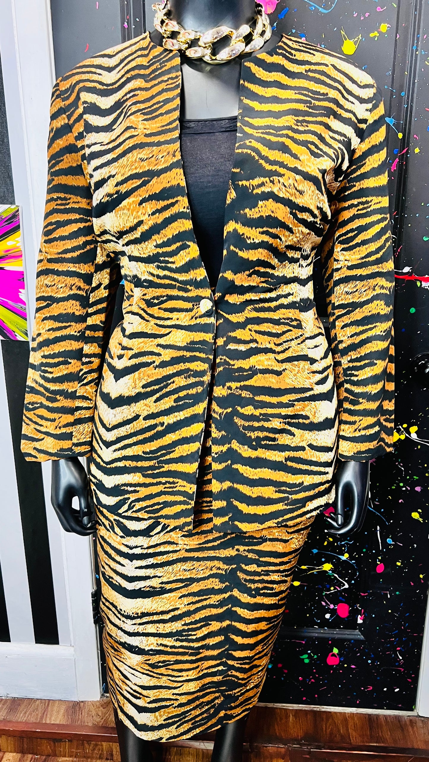 Vintage Animal Print Skirt Suit (20)