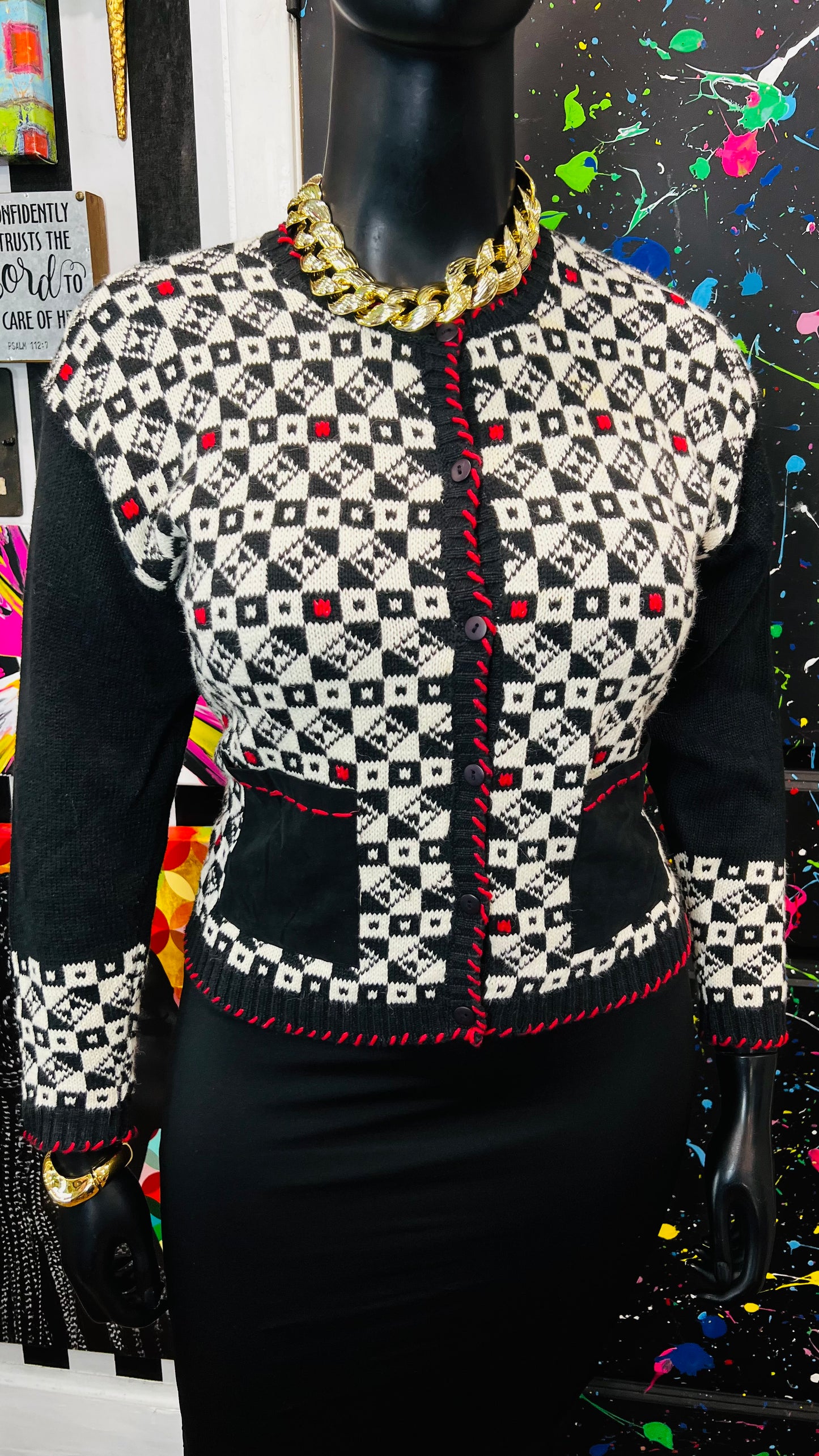 Vintage Black White & Red Cropped Sweater (16)