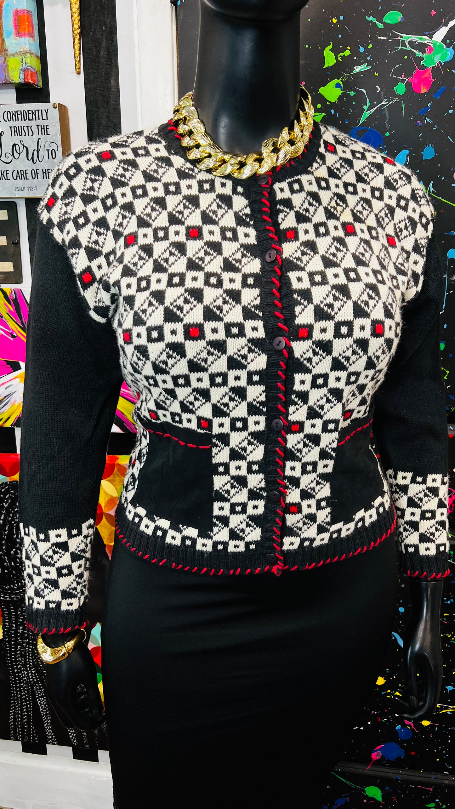 Vintage Black White & Red Cropped Sweater (16)