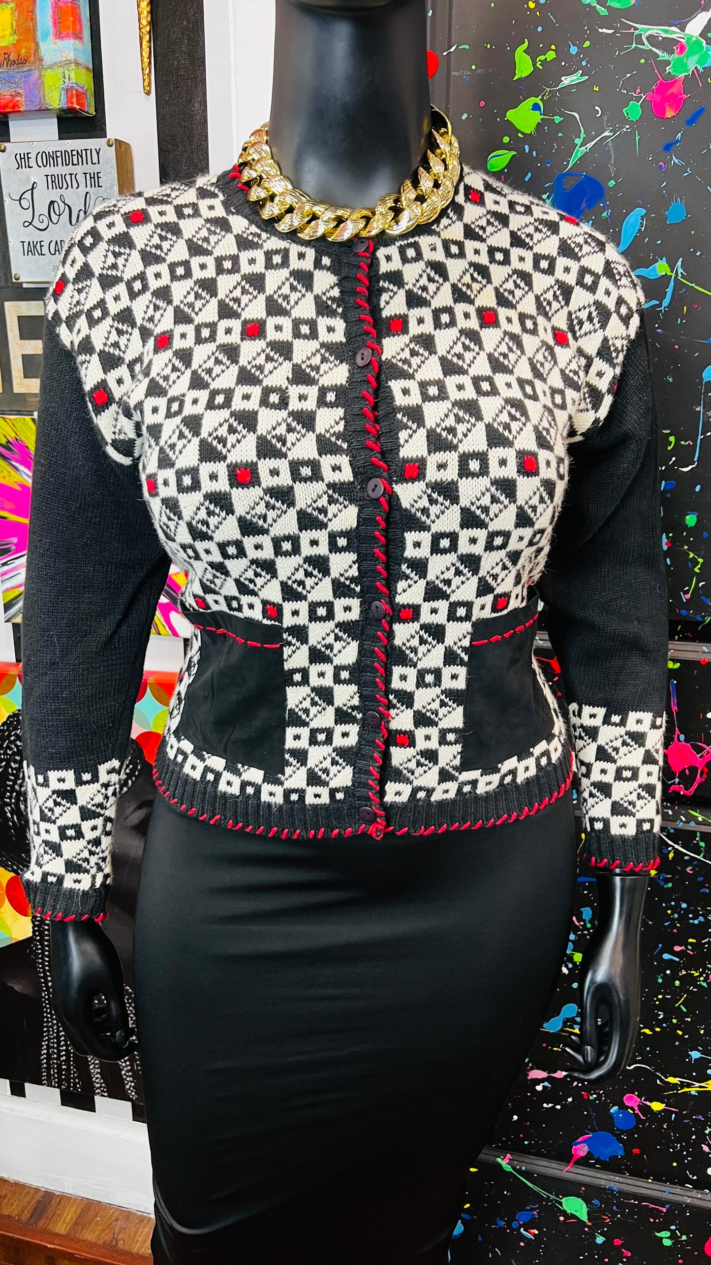 Vintage Black White & Red Cropped Sweater (16)
