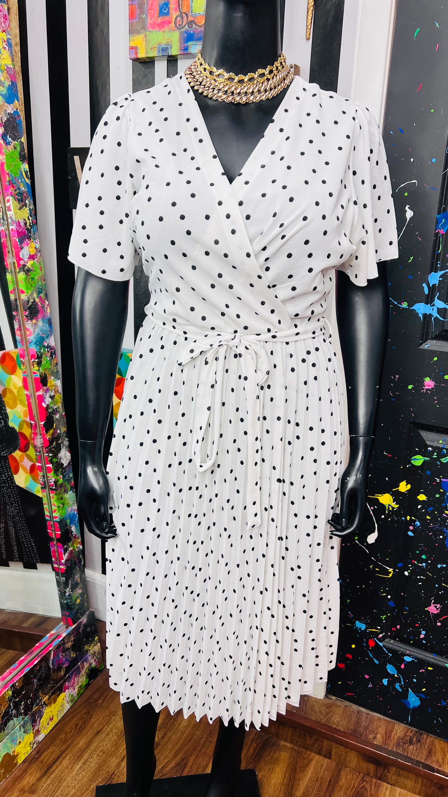 White & Black Polka Dot Dress (18/20)