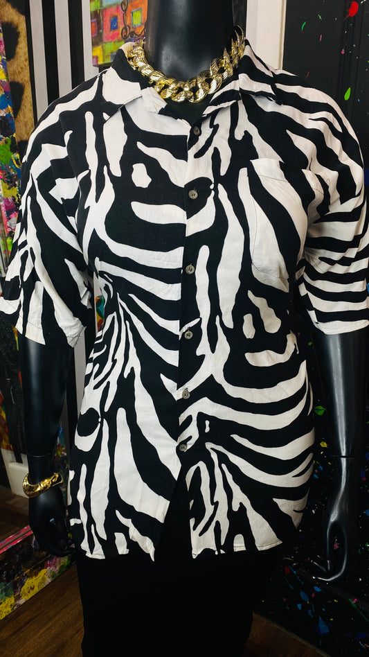 Vintage Black & White Rayon Blouse (18)
