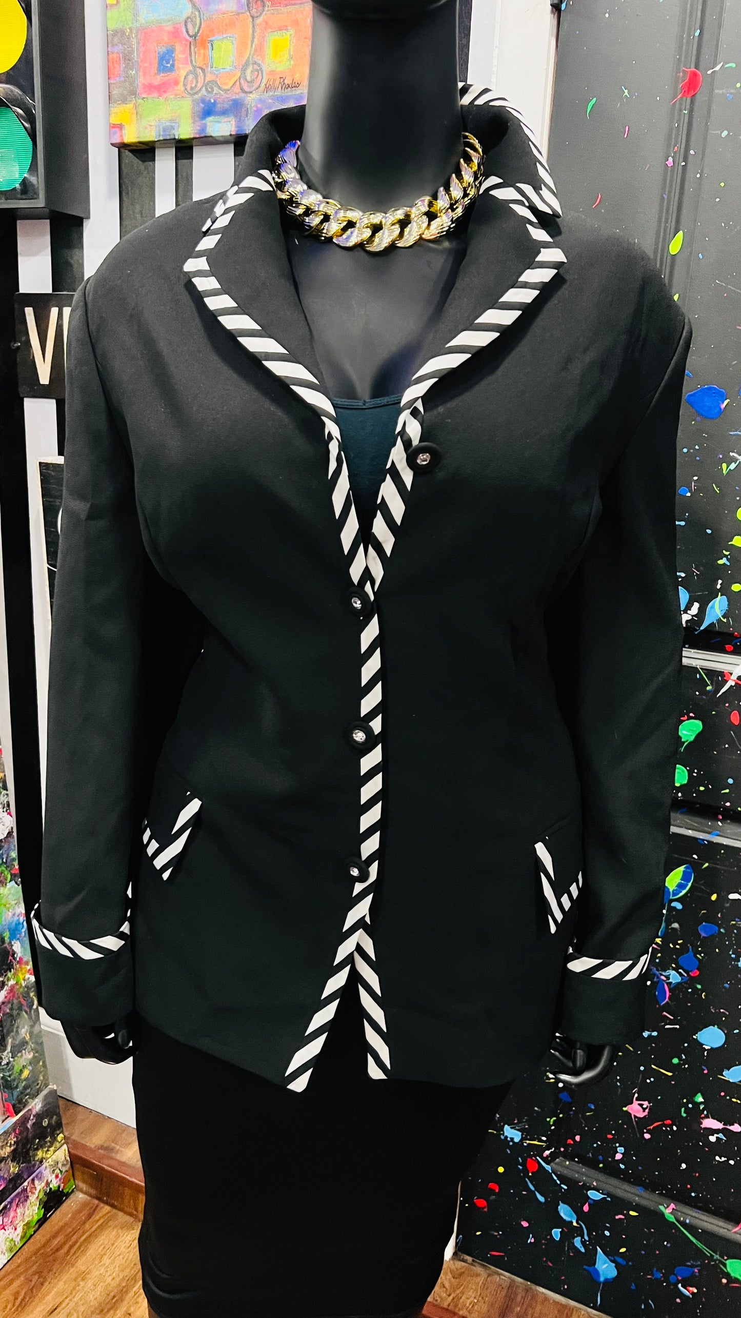 Vintage Black & White Blazer (24W)