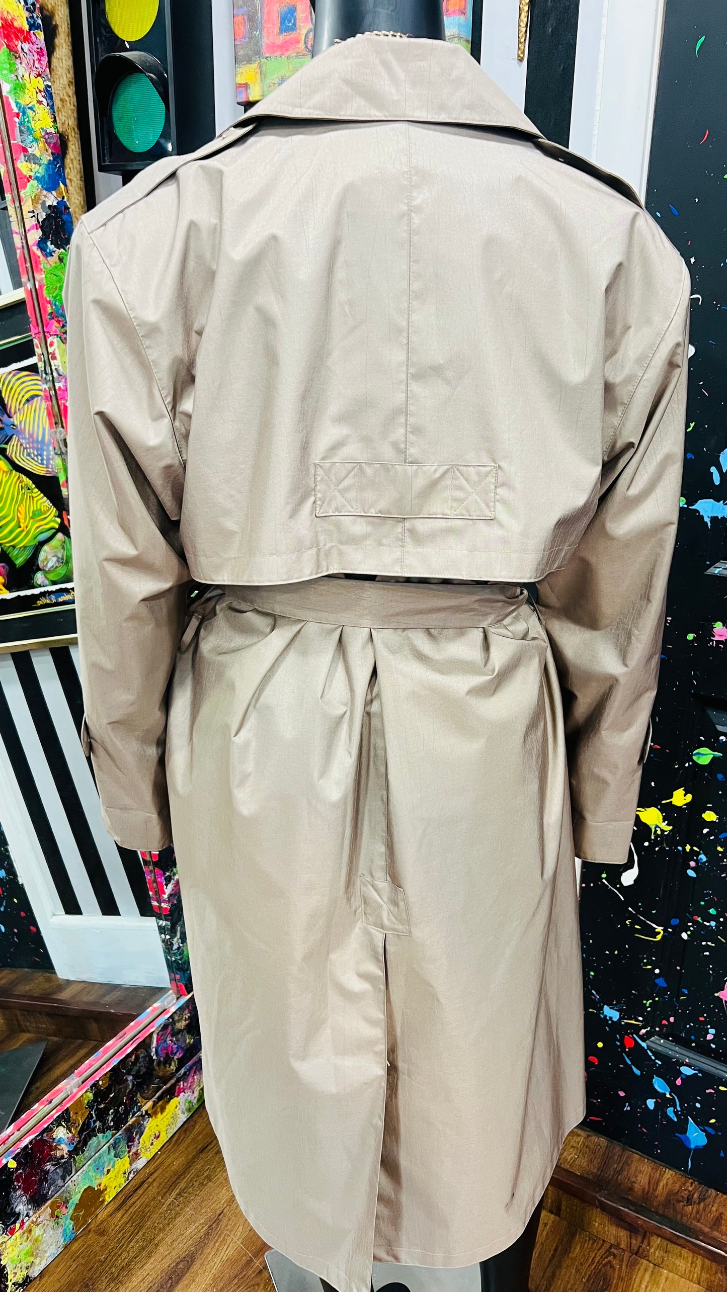 Vintage Champagne Trench Raincoat W/ Belt (16)