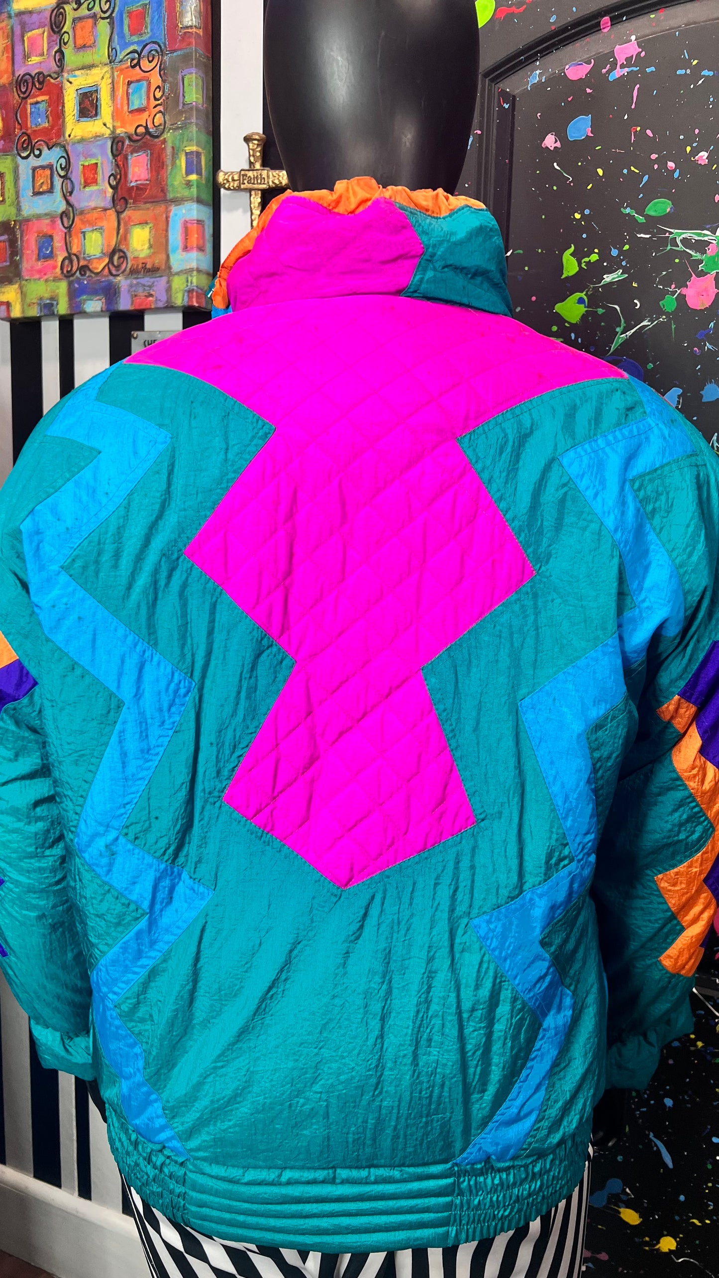Vintage Vibrant Puffer Coat (16/18)