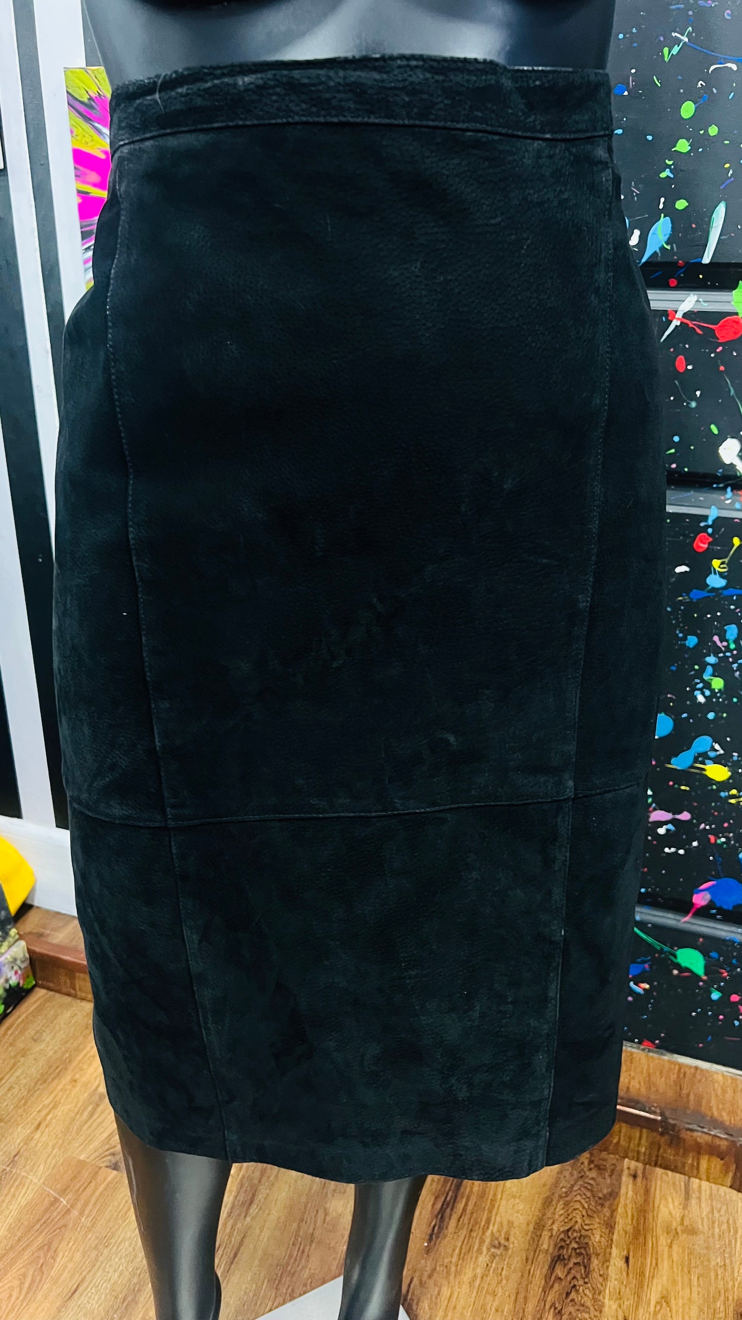 Vintage Genuine Suede Leather Black Skirt (20.5)