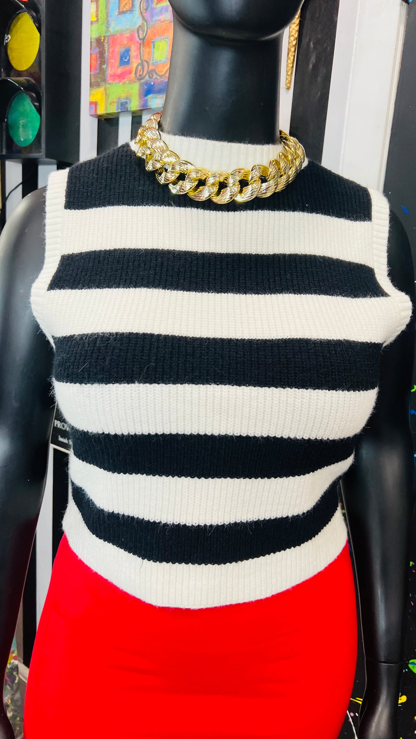Cropped Knit Black & White Sleeveless Blouse (18)