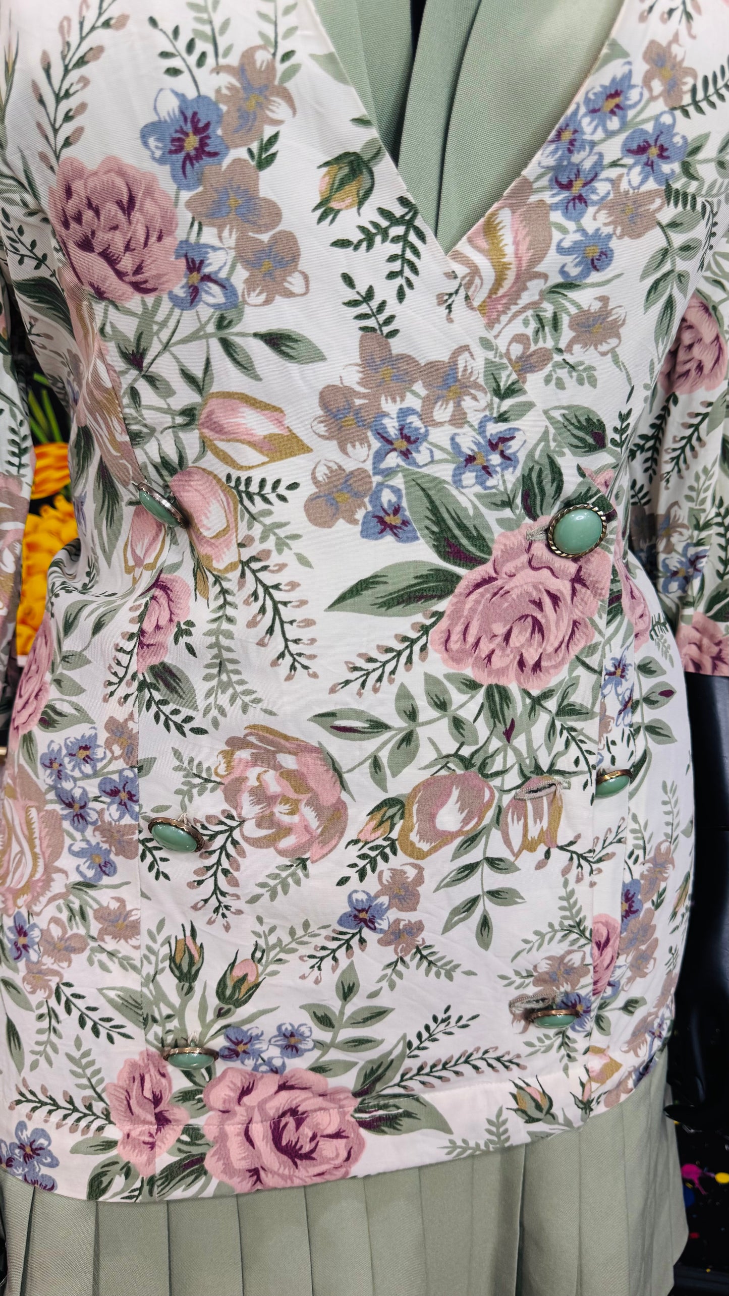 Vintage Floral Pleated Bottom Dress (18WP)
