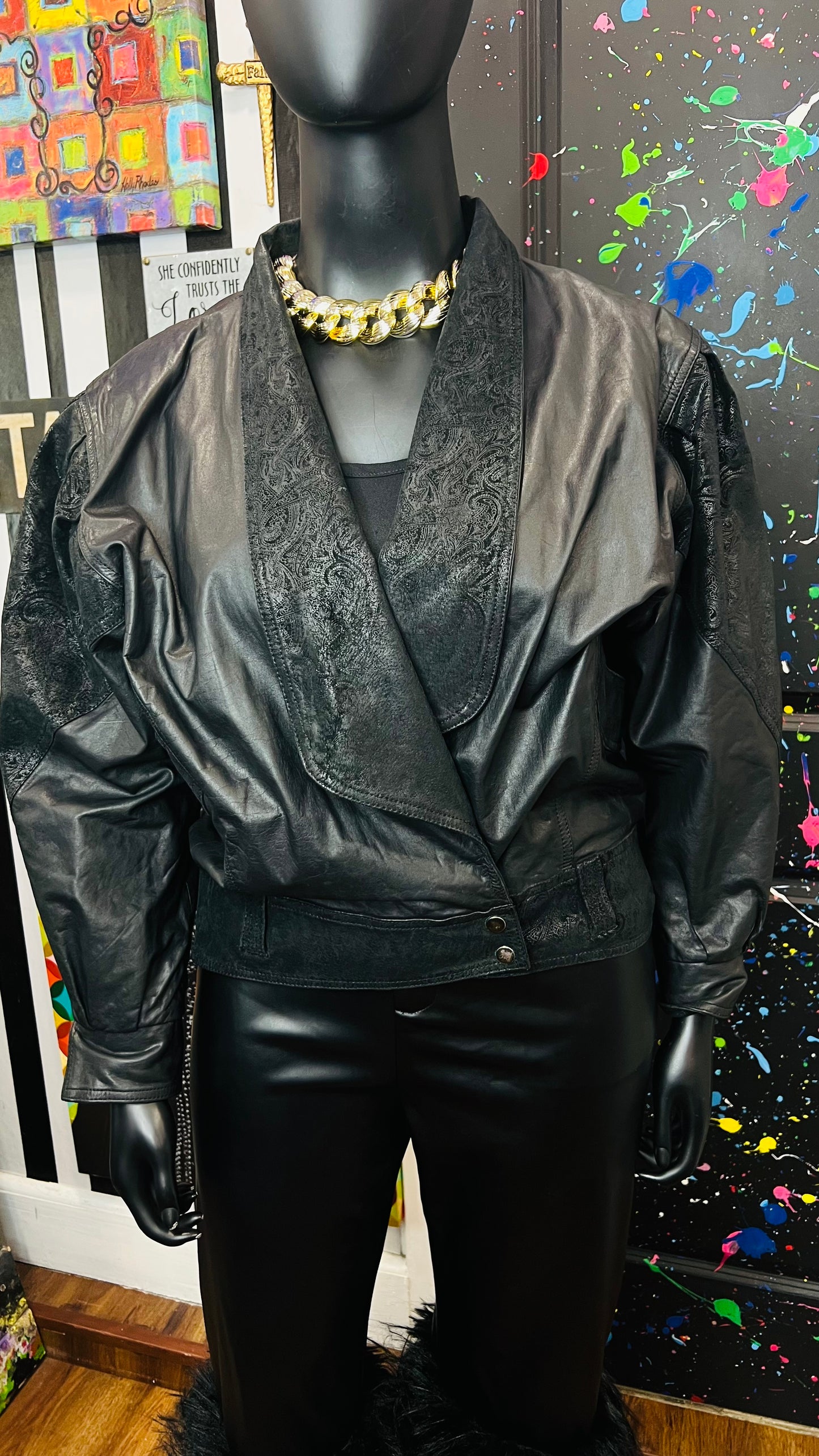 Vintage Genuine Leather Cropped Black Jacket (18)
