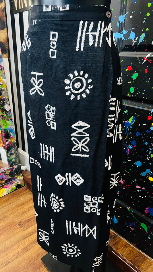 Vintage Black & Whie Tribal Print Skirt (12)
