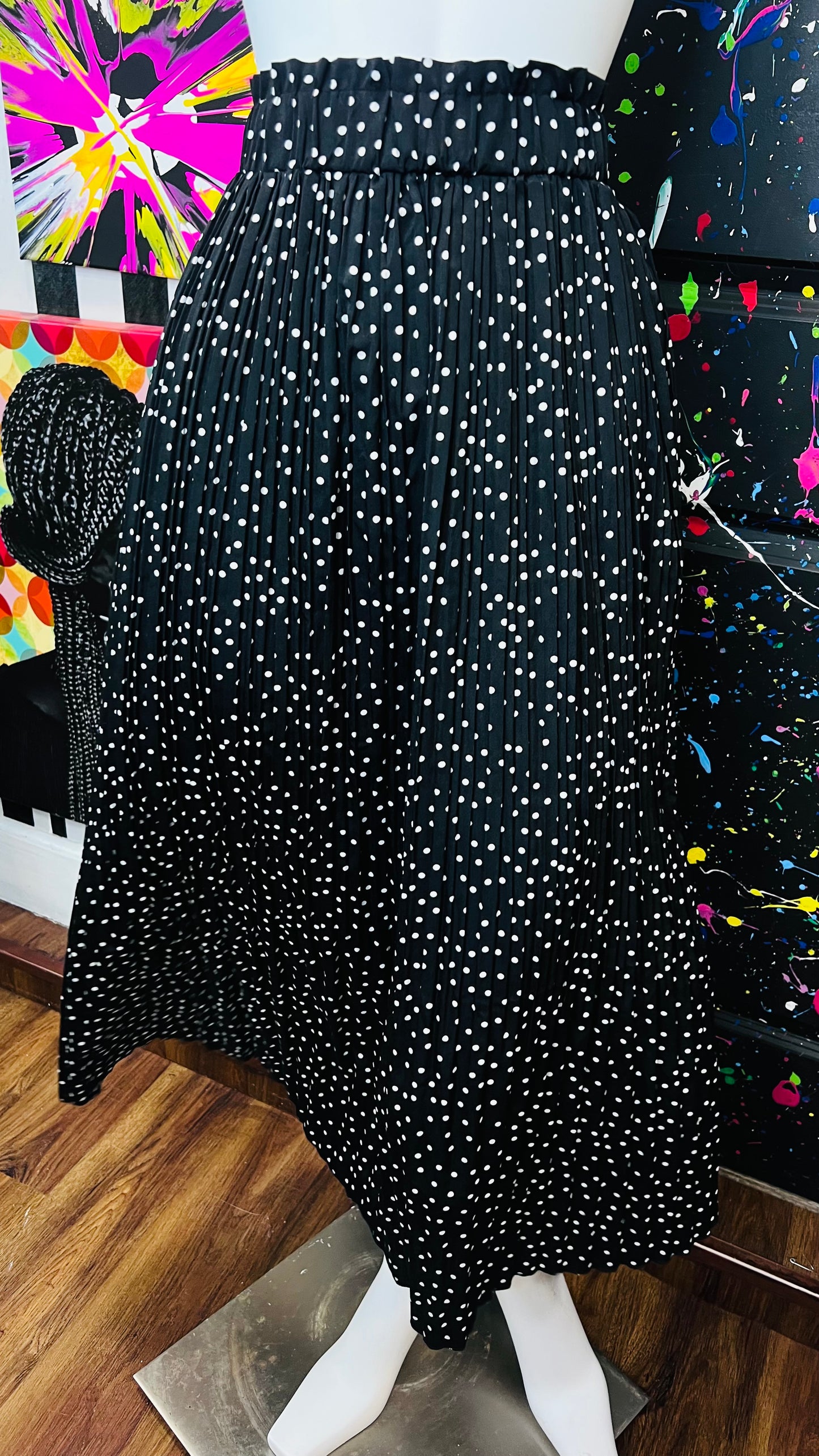 New w/Tags Paper Bag Waist Polka Dot Black & White Skirt (22)