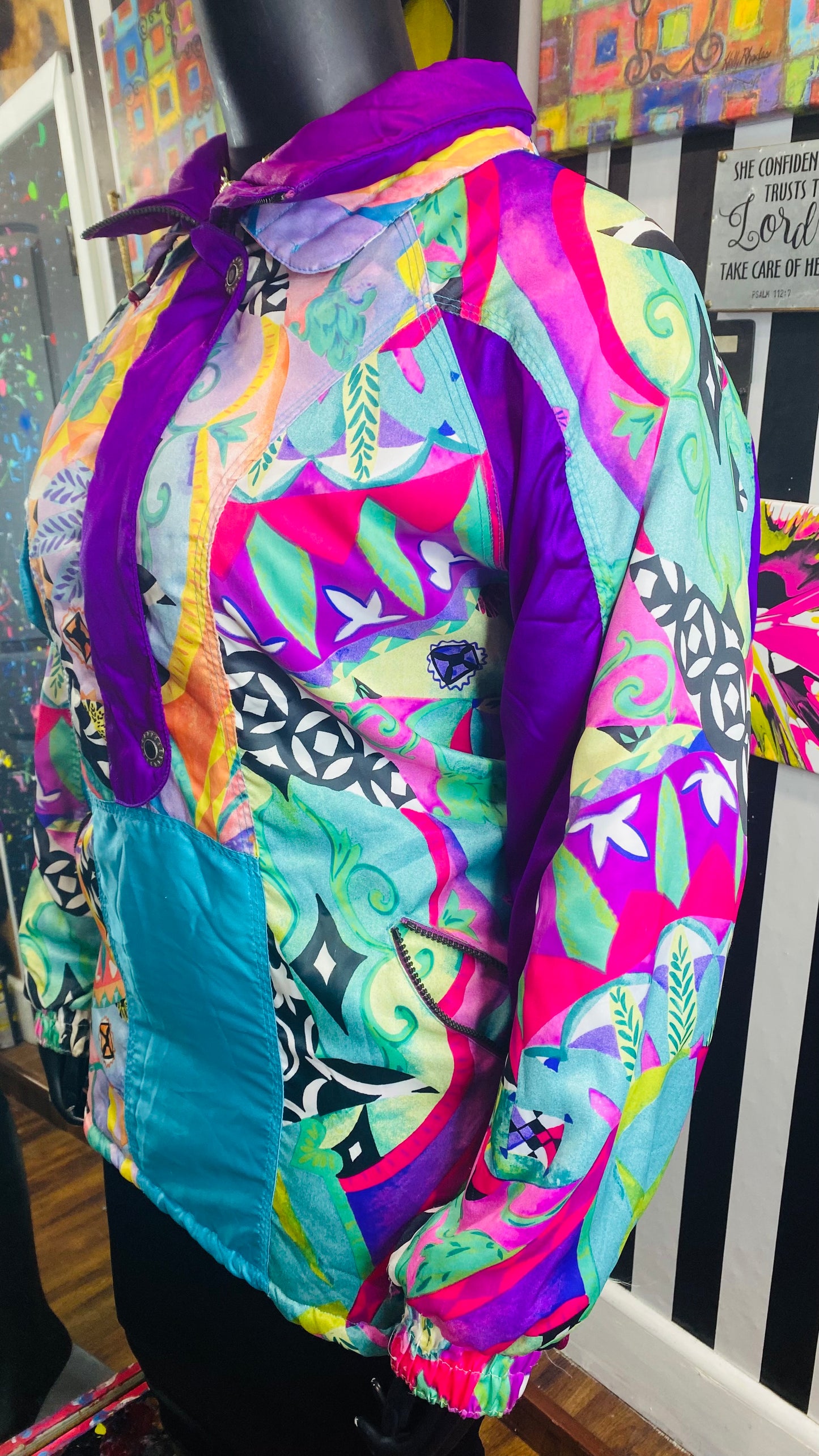 Vintage Abstract Puffer Coat (22/24)