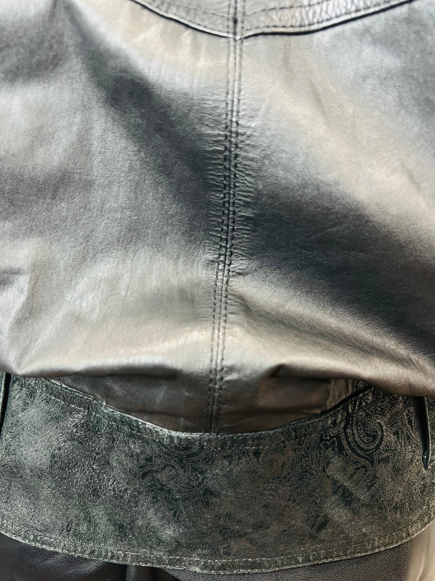 Vintage Genuine Leather Cropped Black Jacket (18)