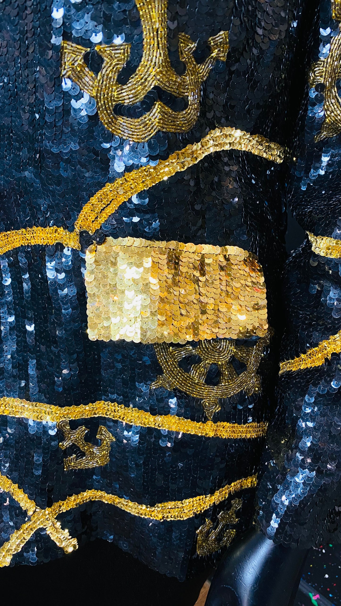 Vintage Sequin Black & Gold Blazer (14)