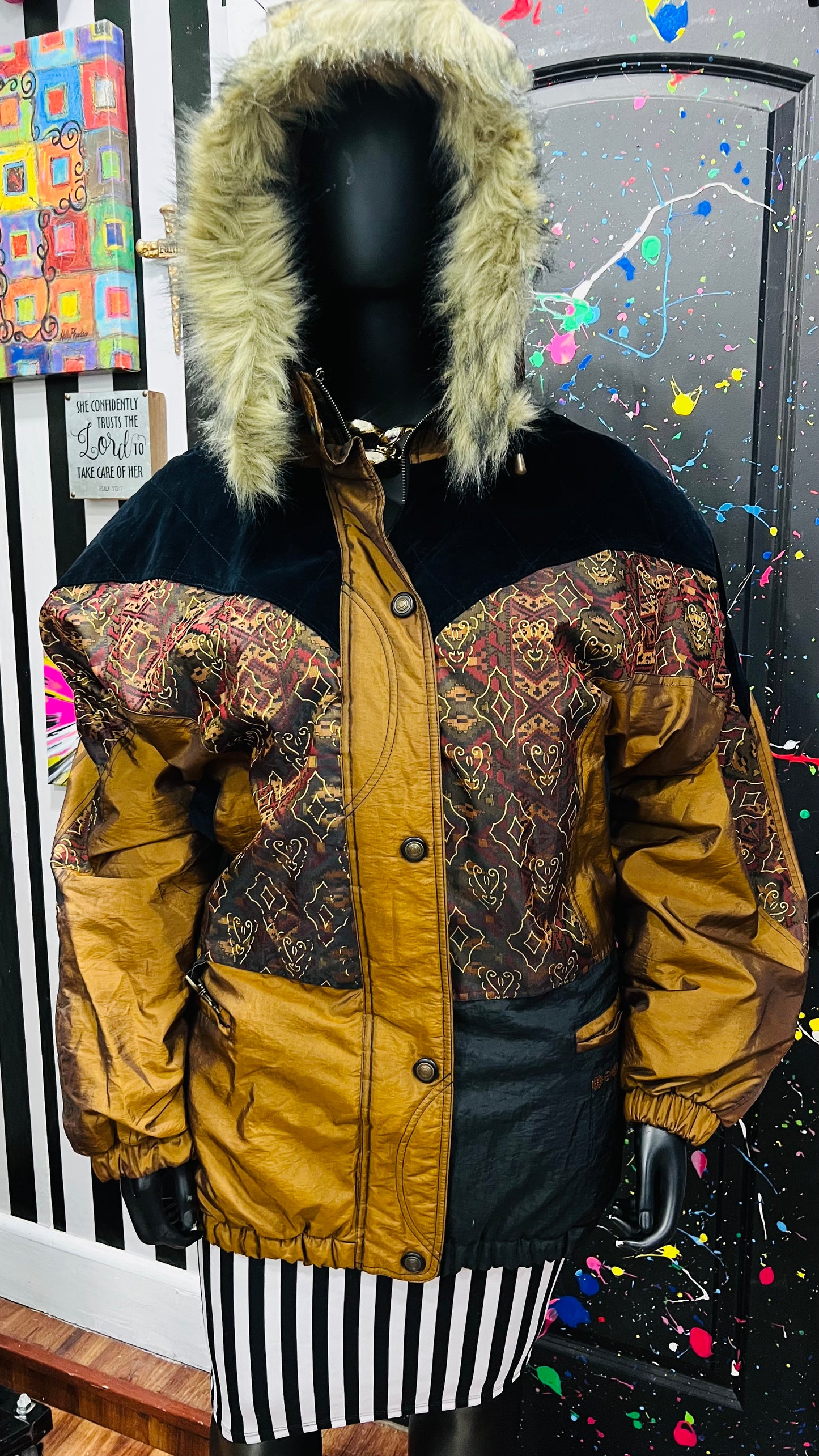 Vintage Hooded Puffer Coat (26/28)