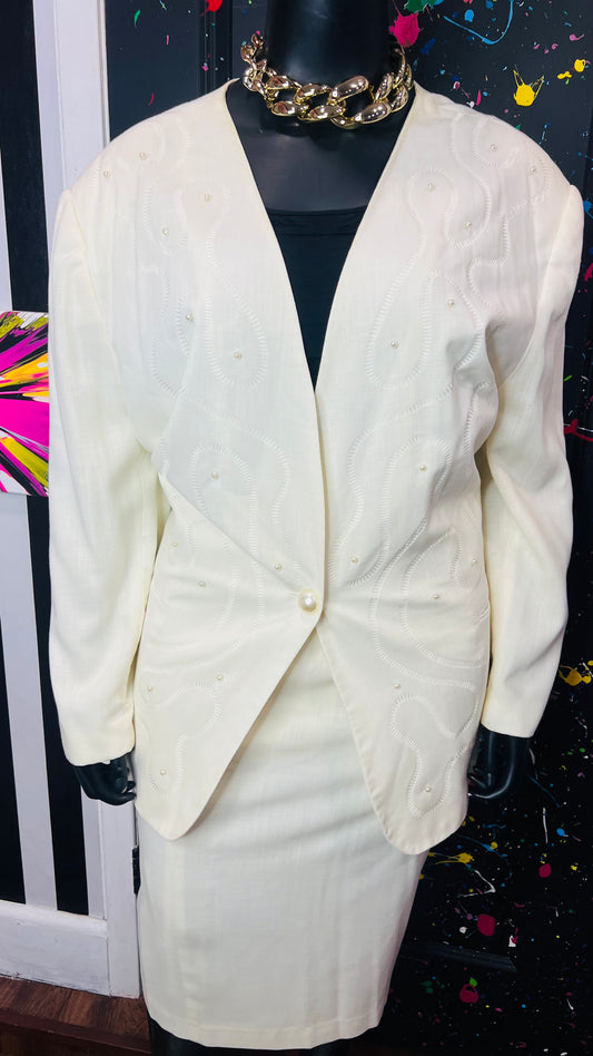 Vintage Cream Colored Skirt Suit (34)