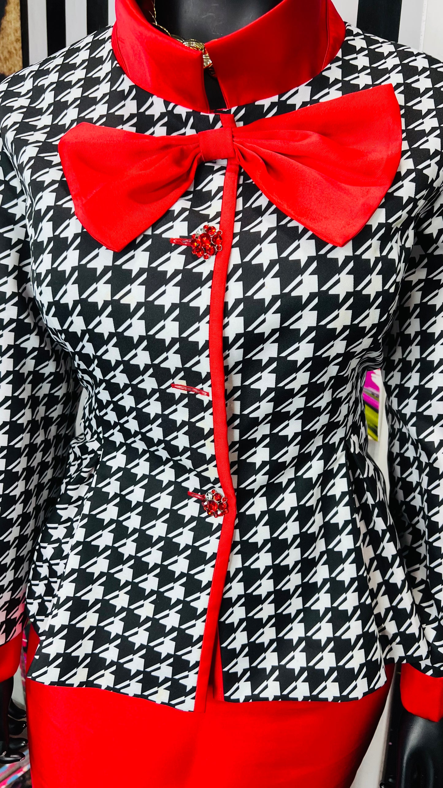Houndstooth Peplum Waist Skirt Suit (18W)