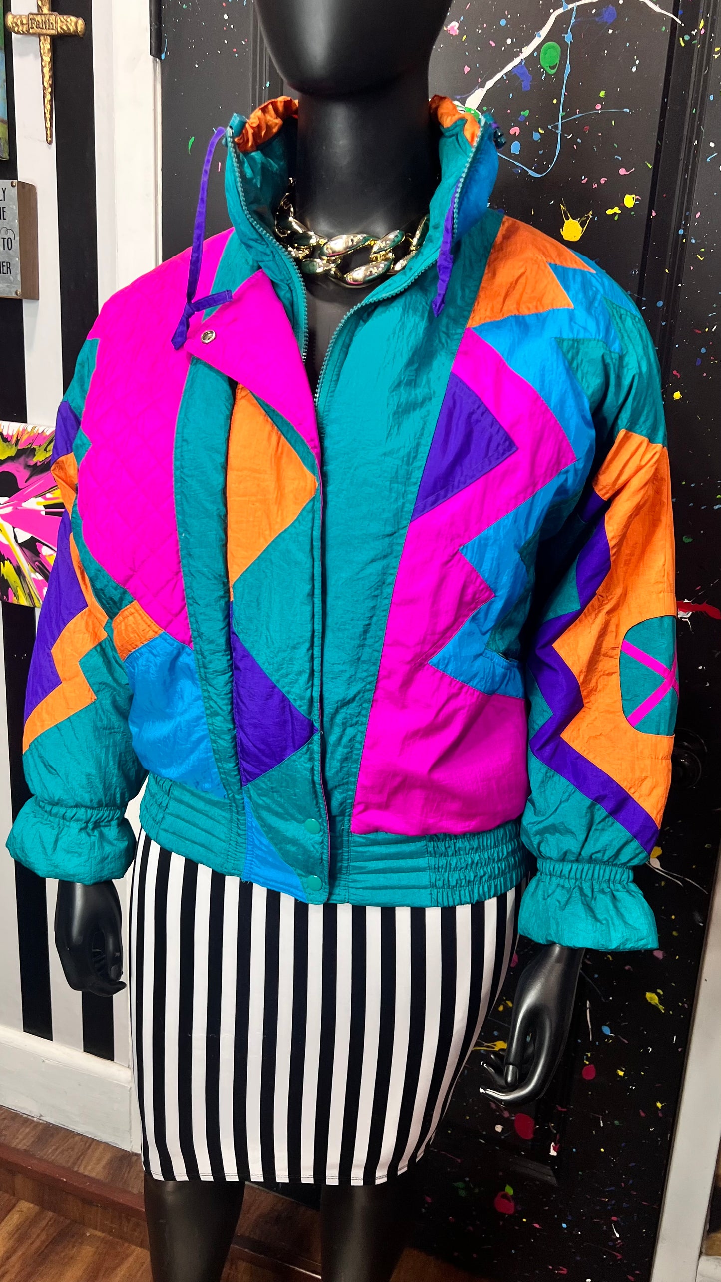 Vintage Vibrant Puffer Coat (16/18)