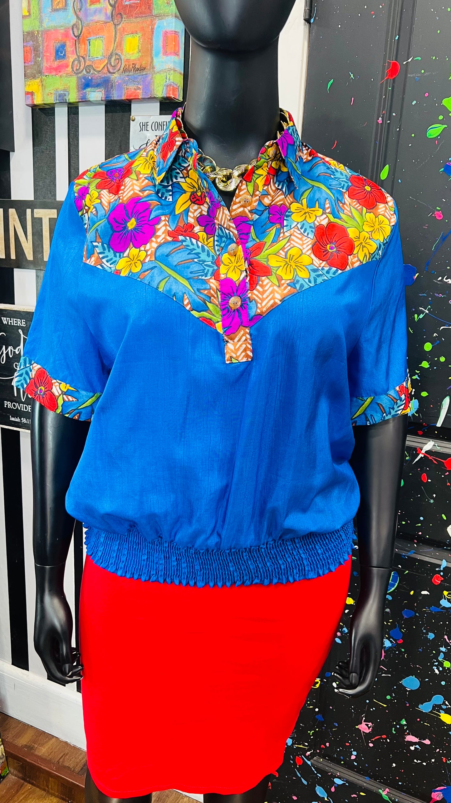 Plus Size Vintage Floral & Blue Blouse (14/16)