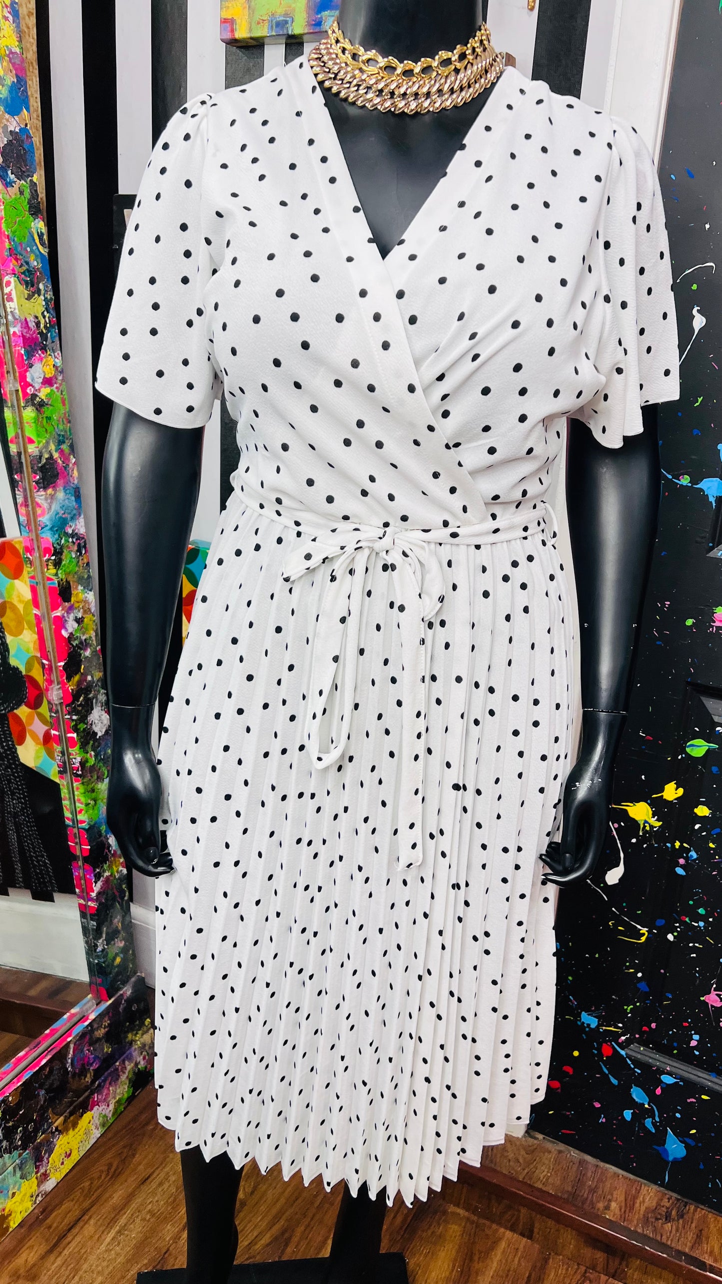 White & Black Polka Dot Dress (18/20)