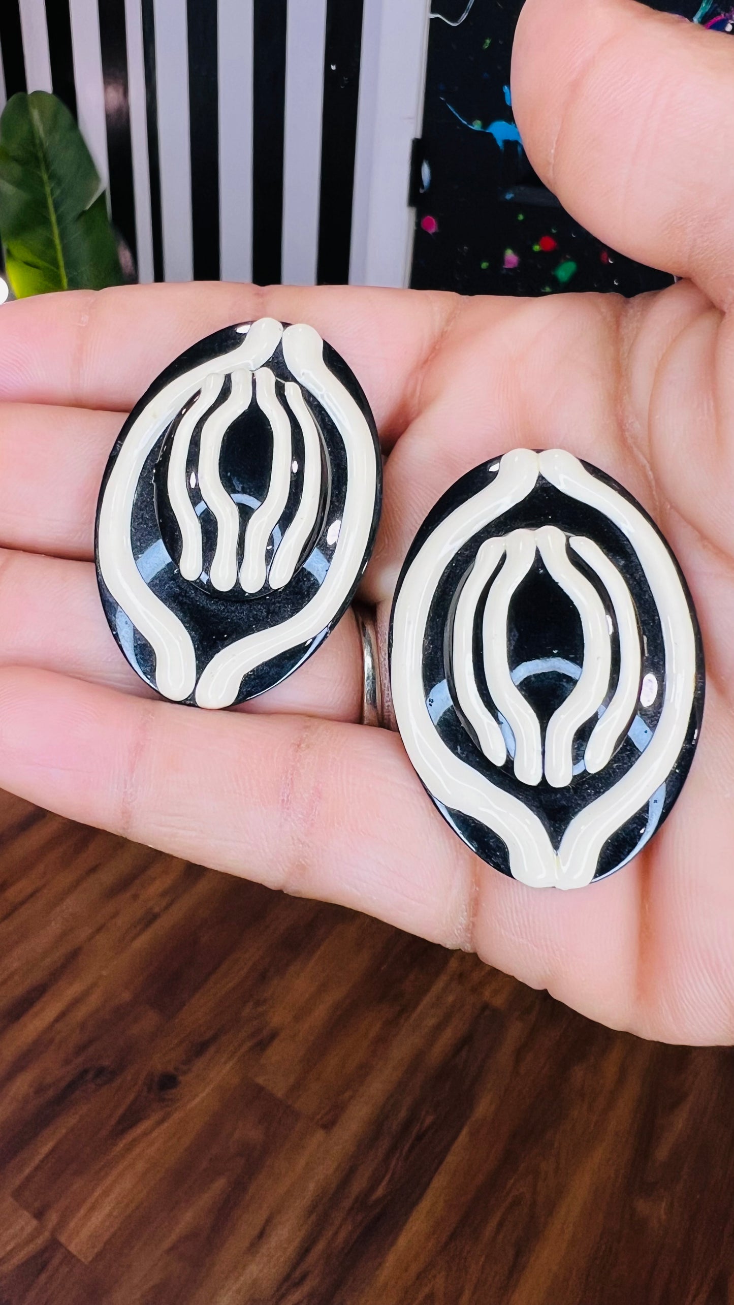 Vintage Black & White Clip On Earrings