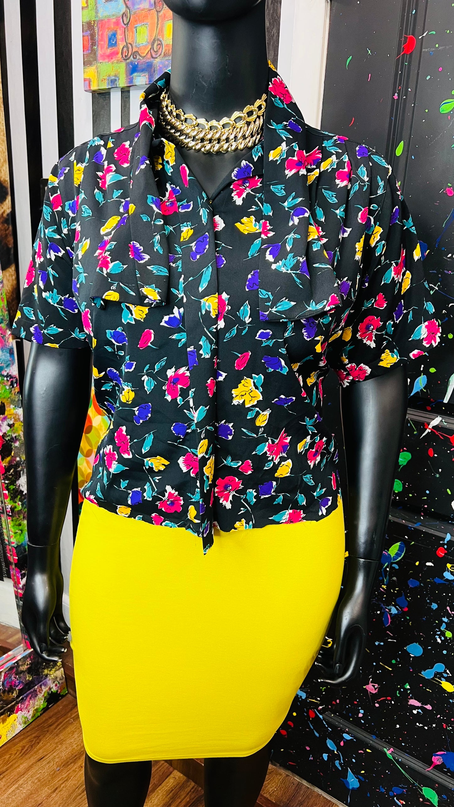 Vintage Floral Cut/Cropped Blouse (18W)