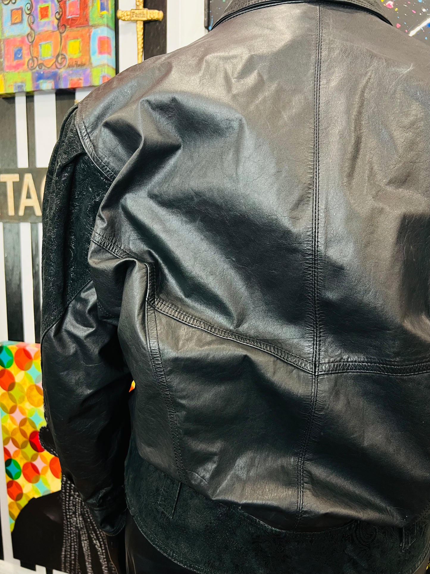 Vintage Genuine Leather Cropped Black Jacket (18)