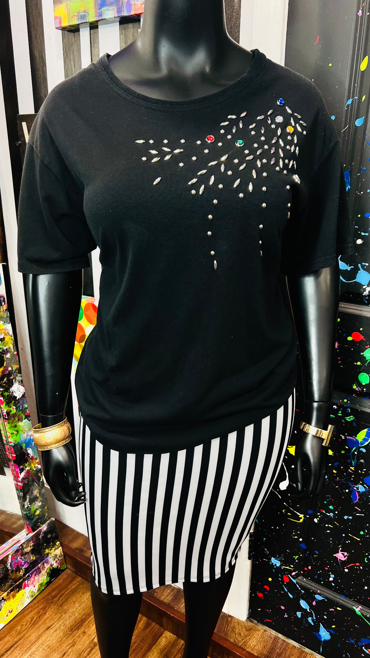 Vintage Black & Jewel T-Shirt (18/20)